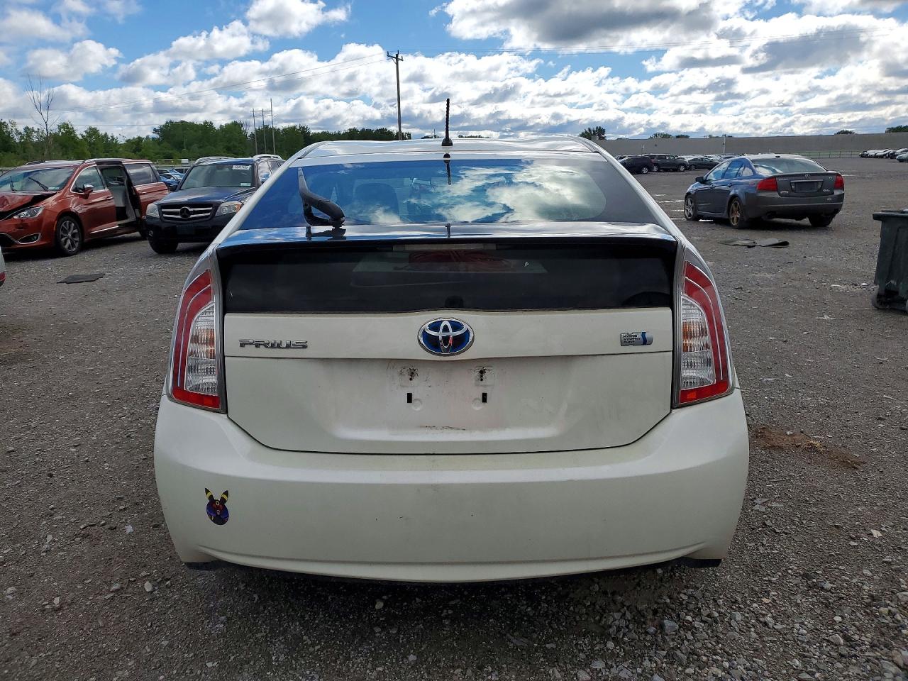 2012 Toyota Prius Two White vin: JTDKN3DU7C1551520
