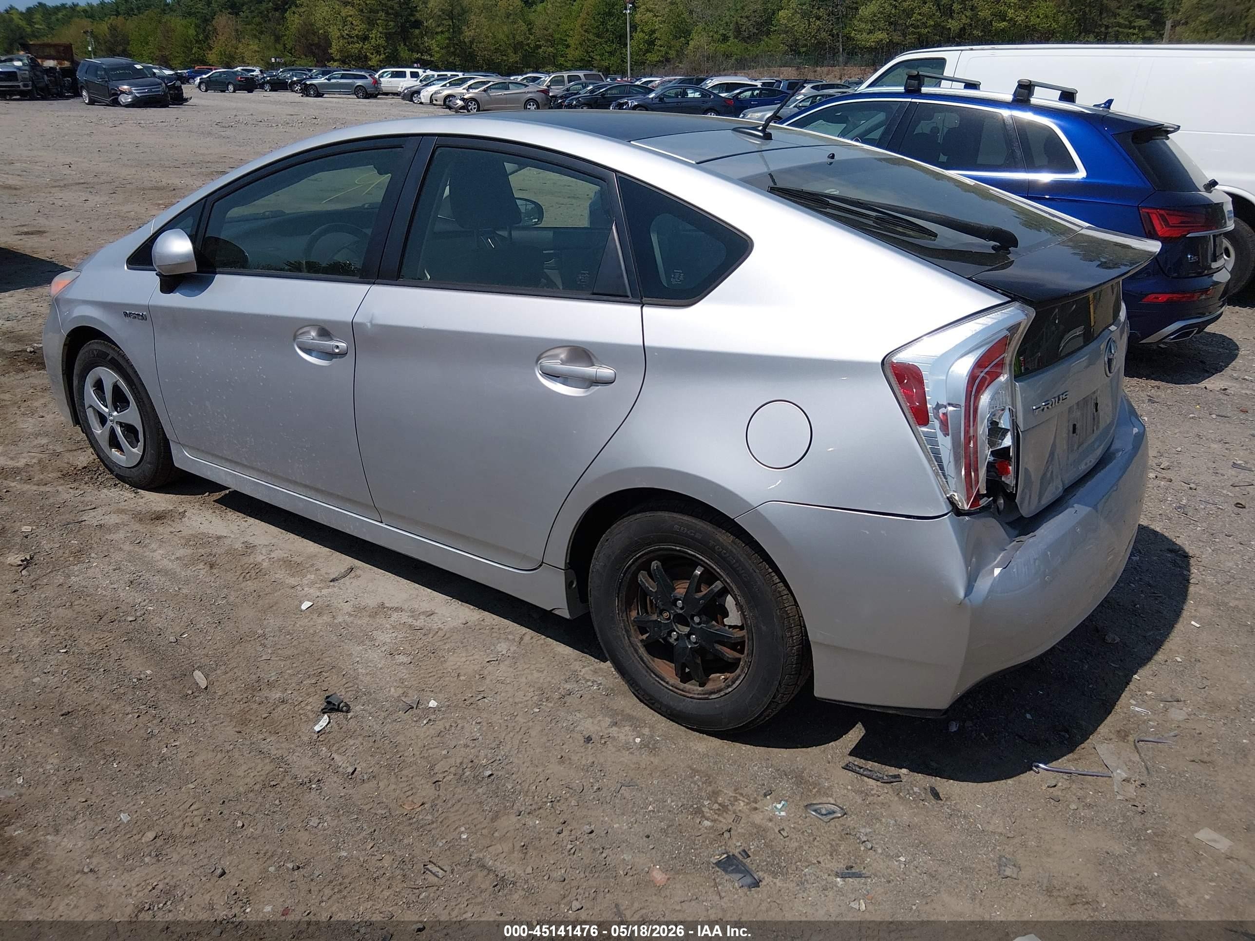 2012 Toyota Prius Three Silver vin: JTDKN3DU7C5444184