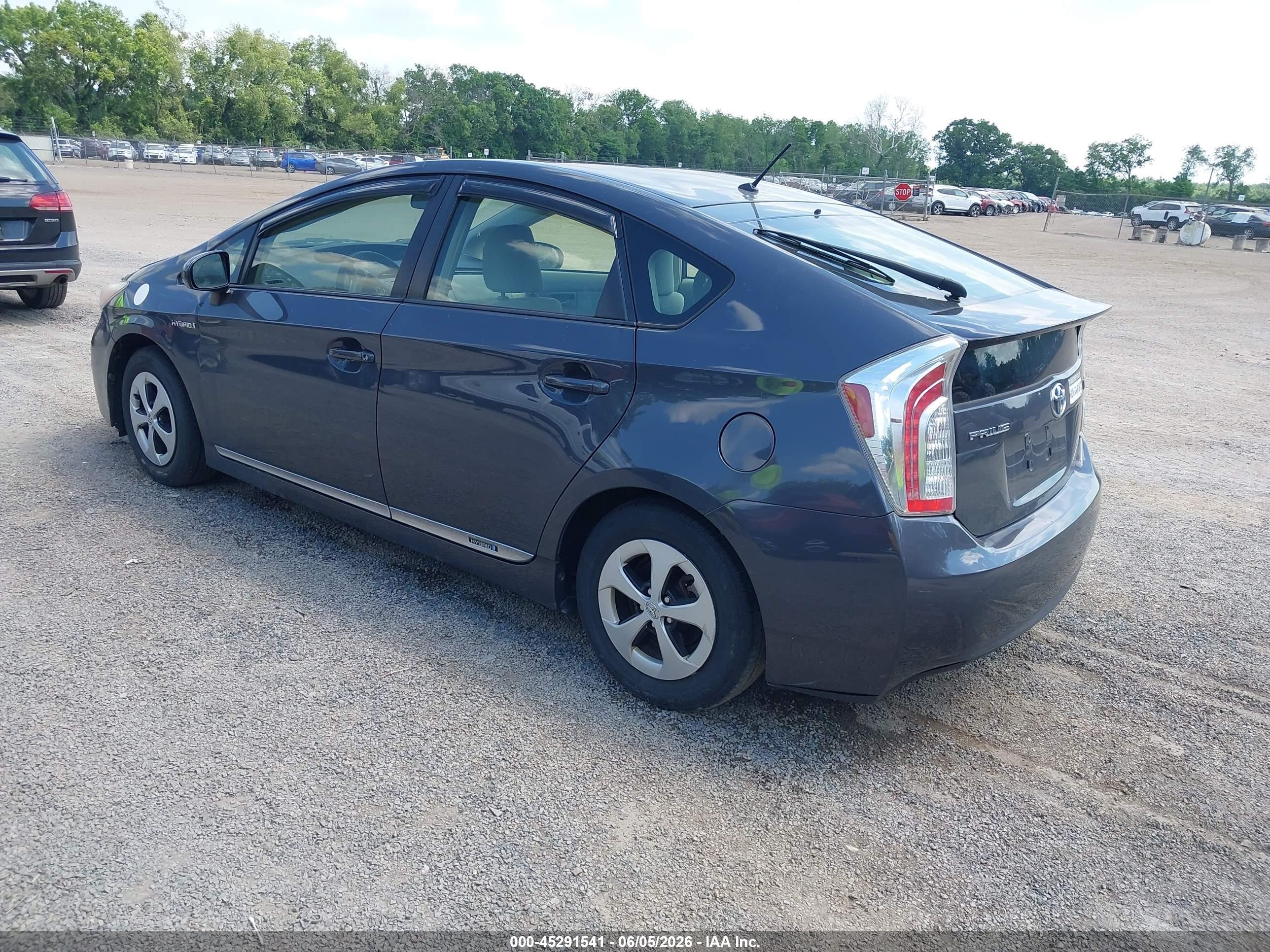 2012 Toyota Prius Two Серый vin: JTDKN3DU7C5452382