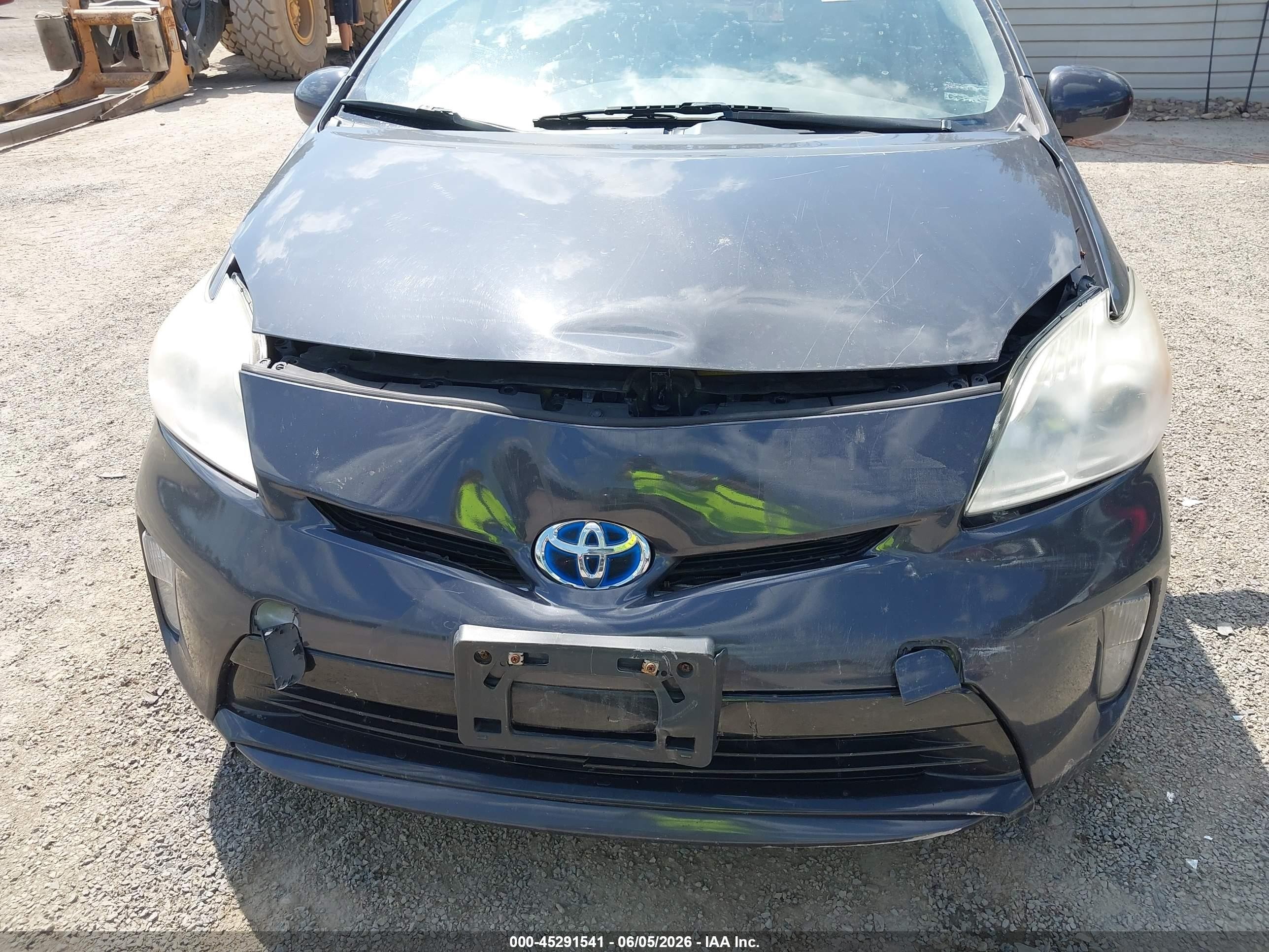 2012 Toyota Prius Two Серый vin: JTDKN3DU7C5452382
