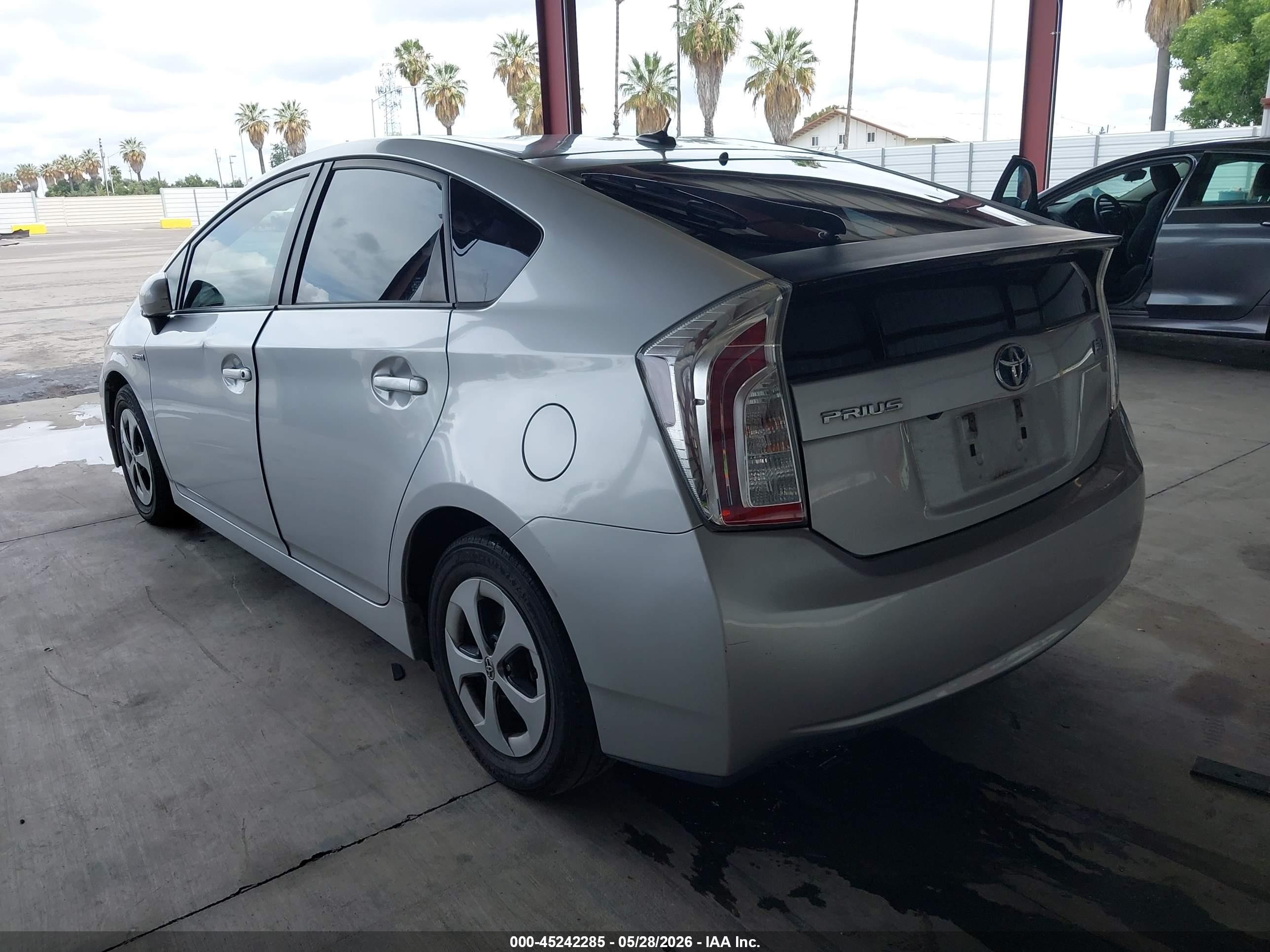 2012 Toyota Prius Four Silver vin: JTDKN3DU7C5455167
