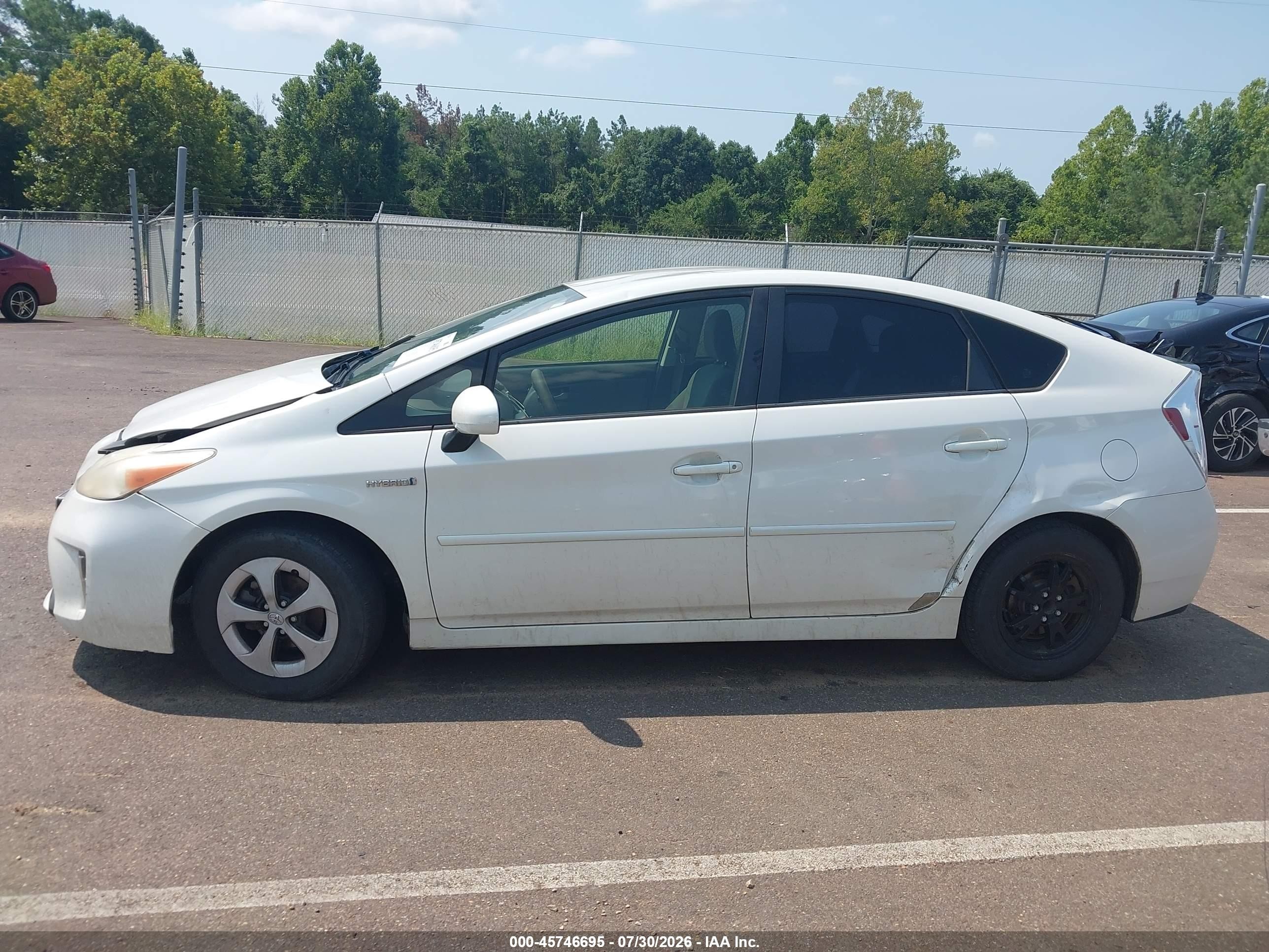 2012 Toyota Prius Three White vin: JTDKN3DU7C5483759
