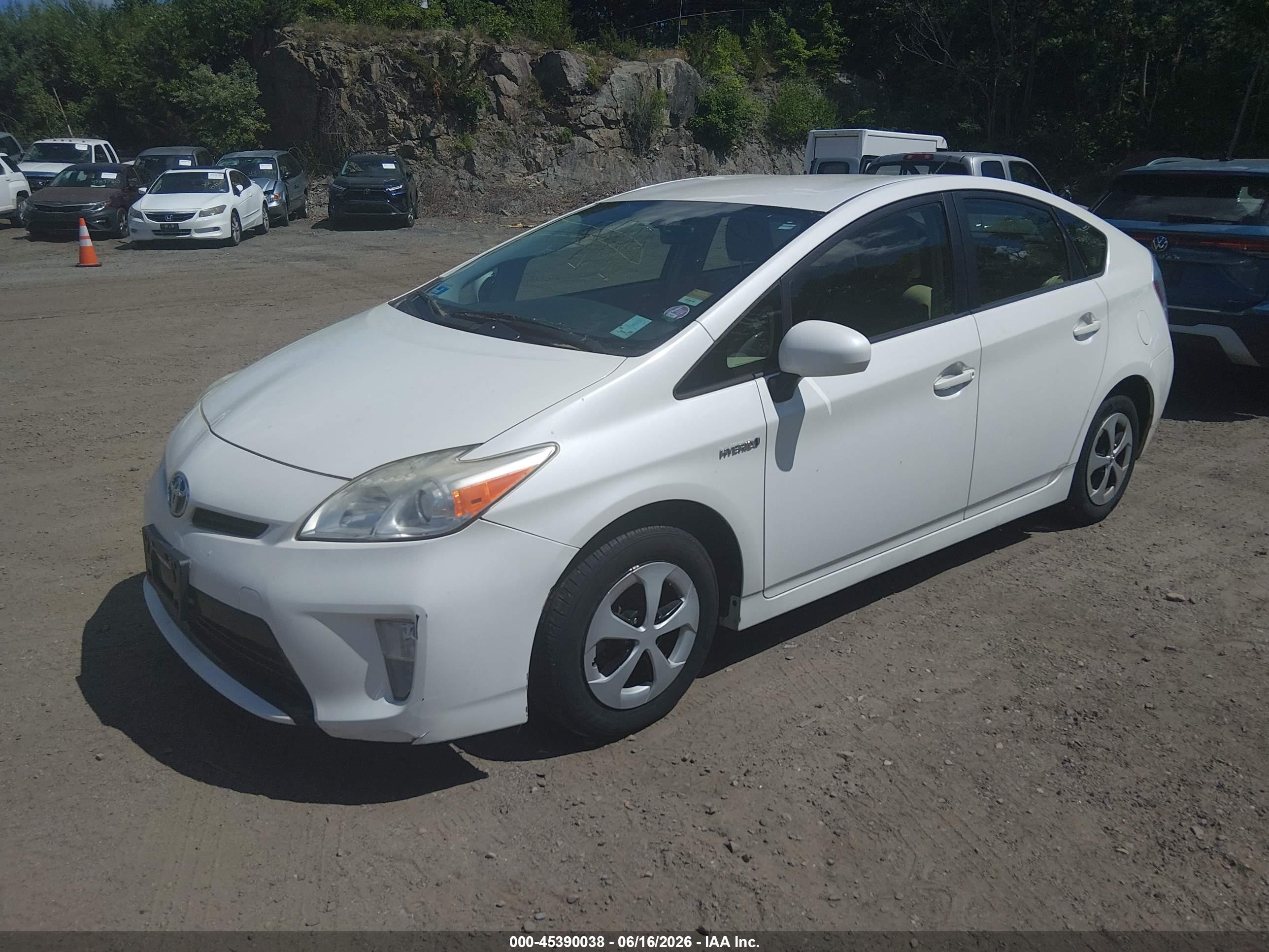 2012 Toyota Prius Three White vin: JTDKN3DU7C5485155