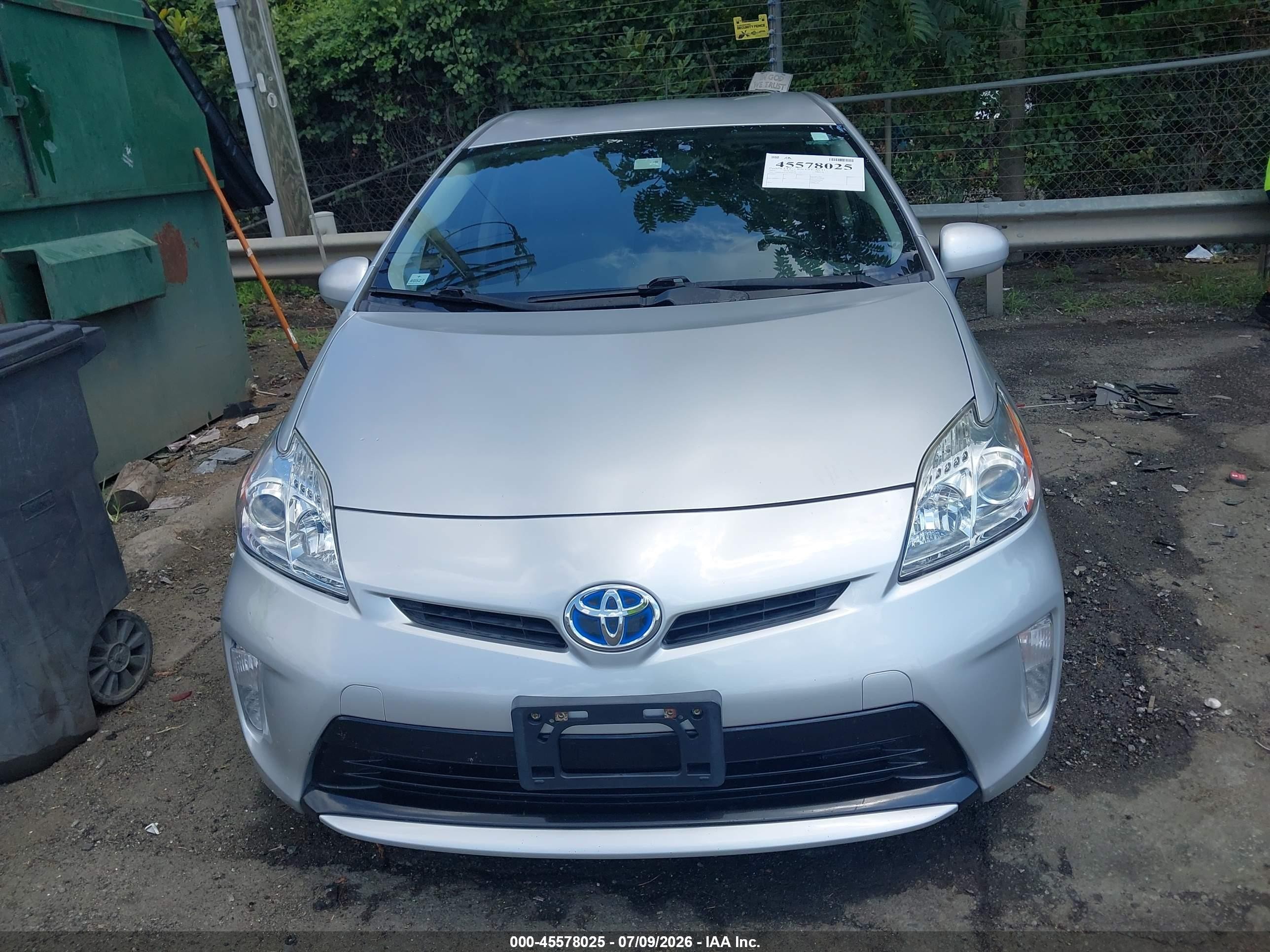 2012 Toyota Prius Four Silver vin: JTDKN3DU7C5500186