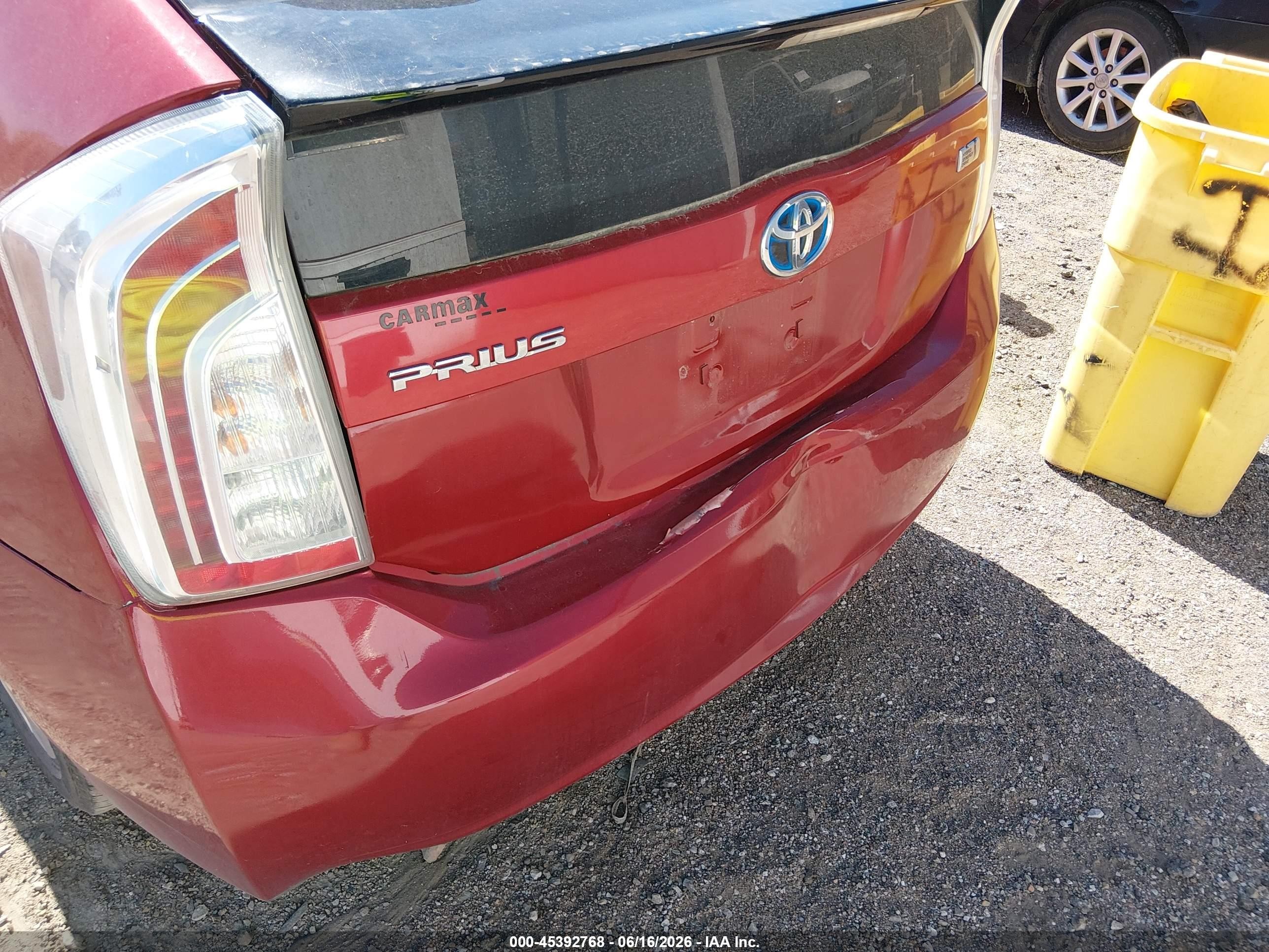 2013 Toyota Prius Two Red vin: JTDKN3DU7D0338042