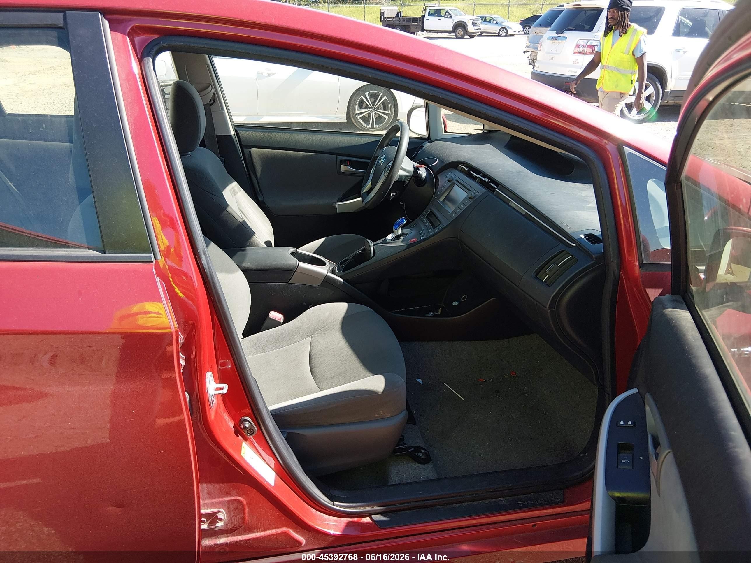 2013 Toyota Prius Two Red vin: JTDKN3DU7D0338042
