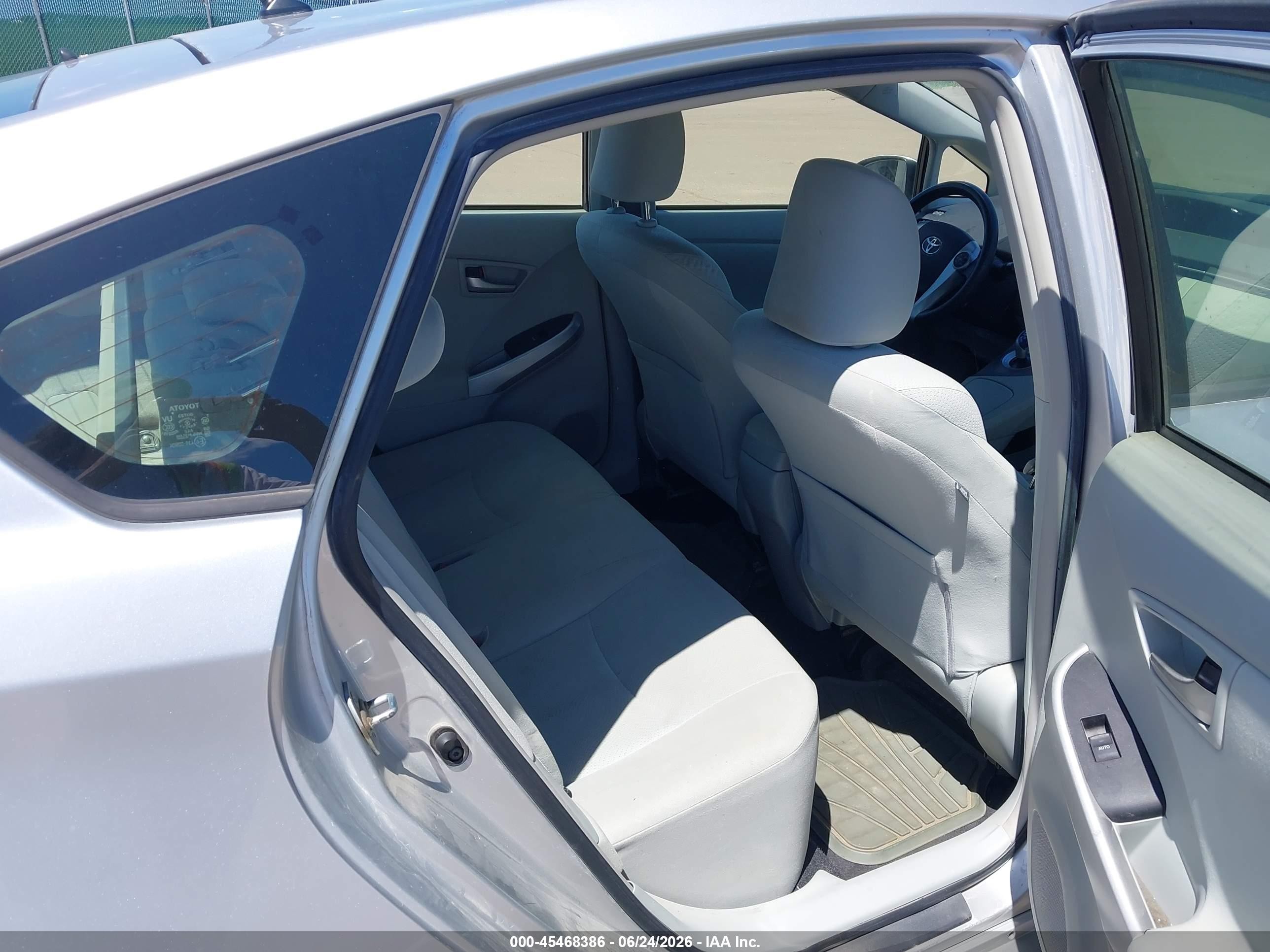 2013 Toyota Prius Two Silver vin: JTDKN3DU7D0349428