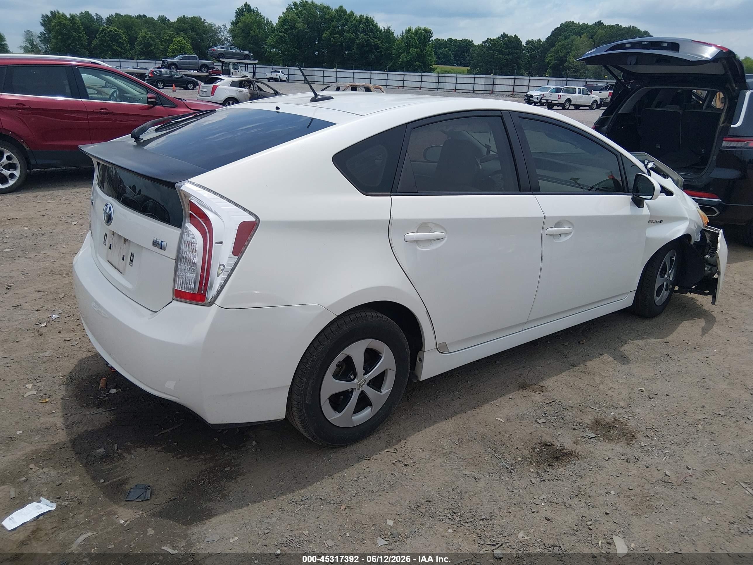 2013 Toyota Prius Three White vin: JTDKN3DU7D1674817
