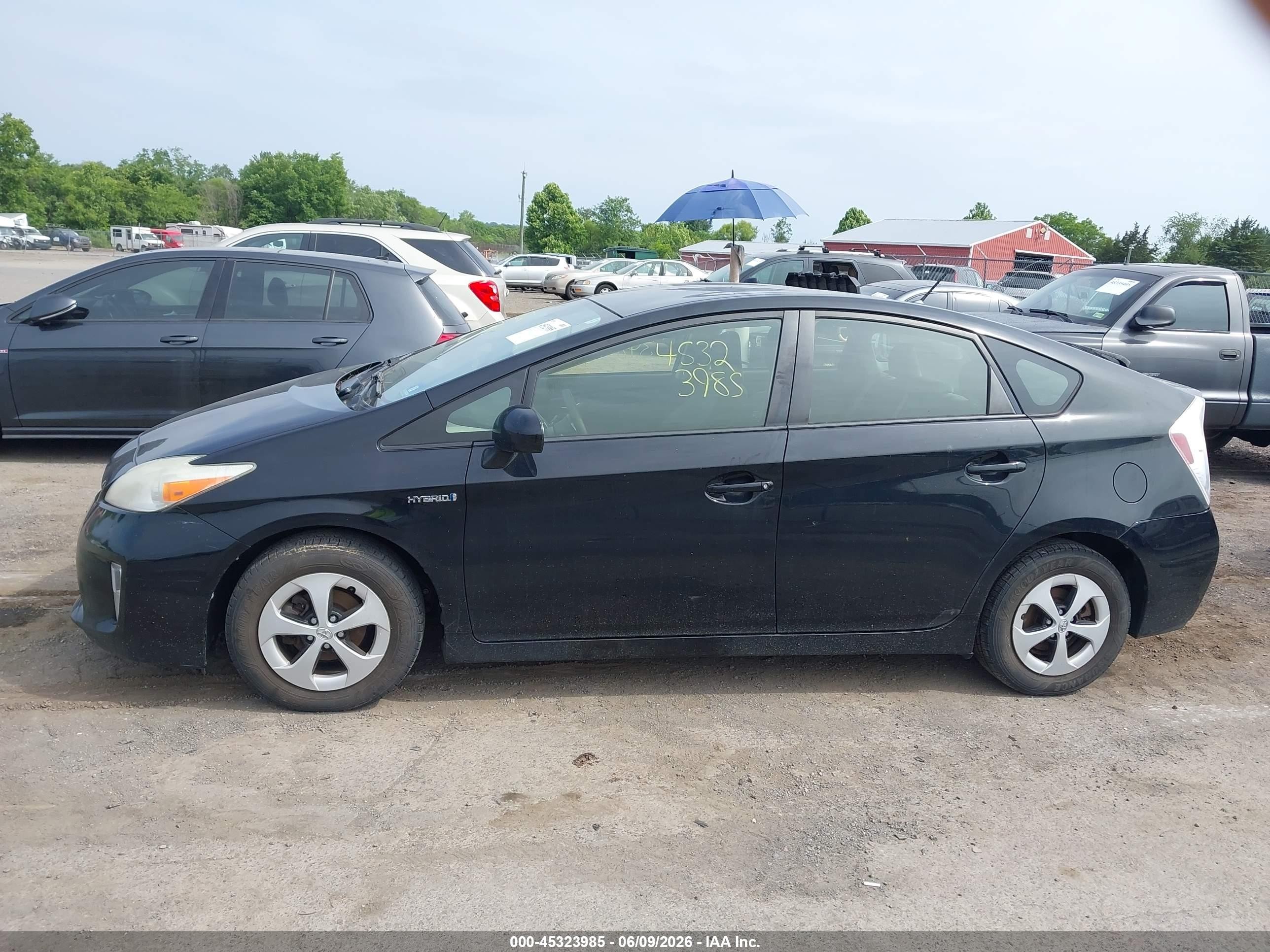 2013 Toyota Prius Two Черный vin: JTDKN3DU7D5577805