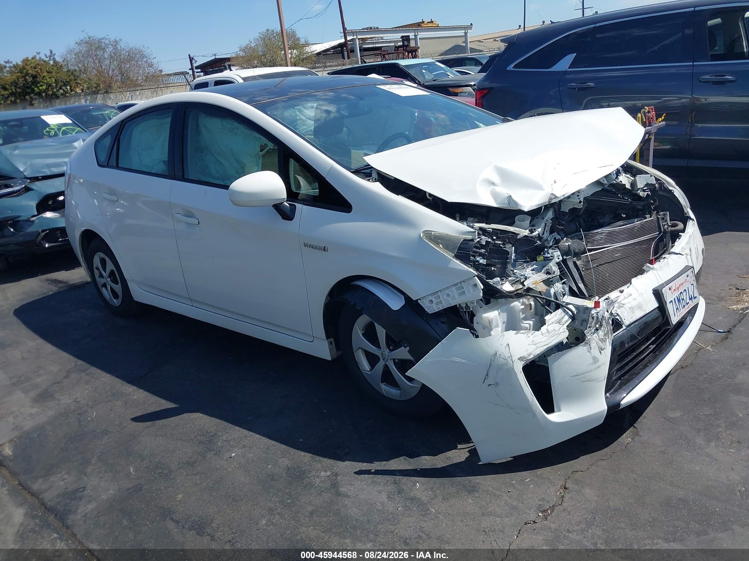 2013 Toyota Prius Four White vin: JTDKN3DU7D5588061
