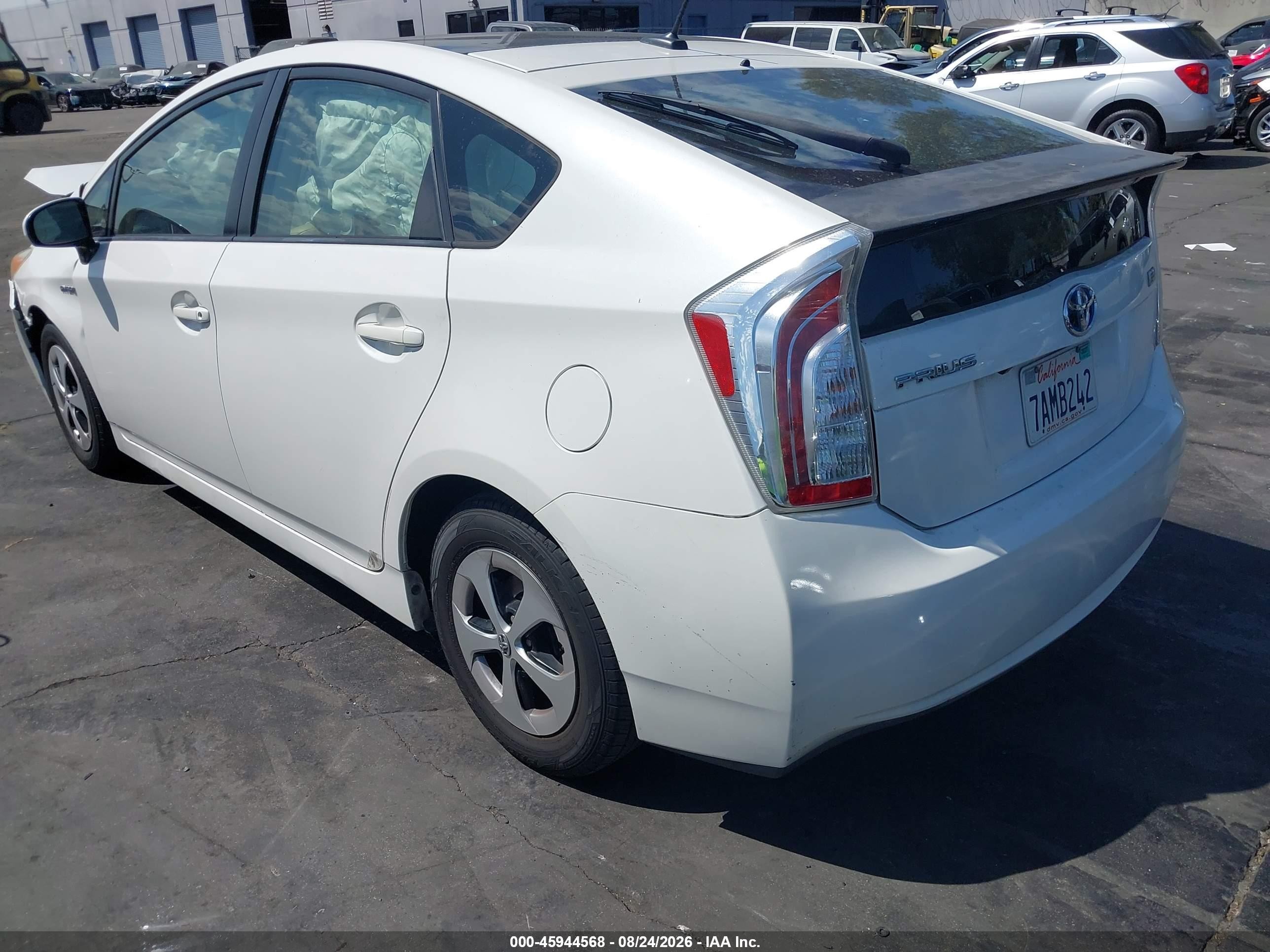 2013 Toyota Prius Four White vin: JTDKN3DU7D5588061
