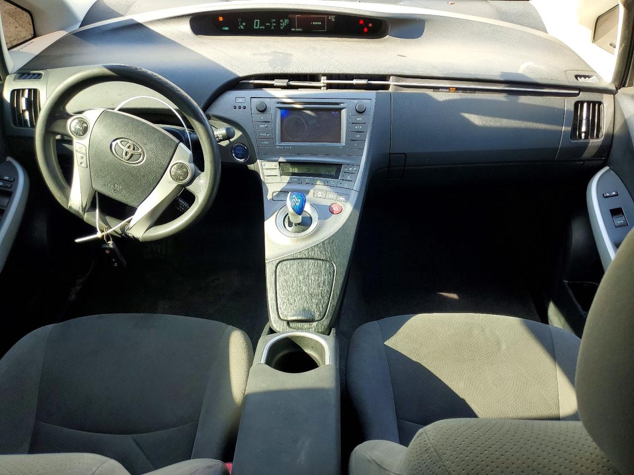 2013 Toyota Prius Three Белый vin: JTDKN3DU7D5590635
