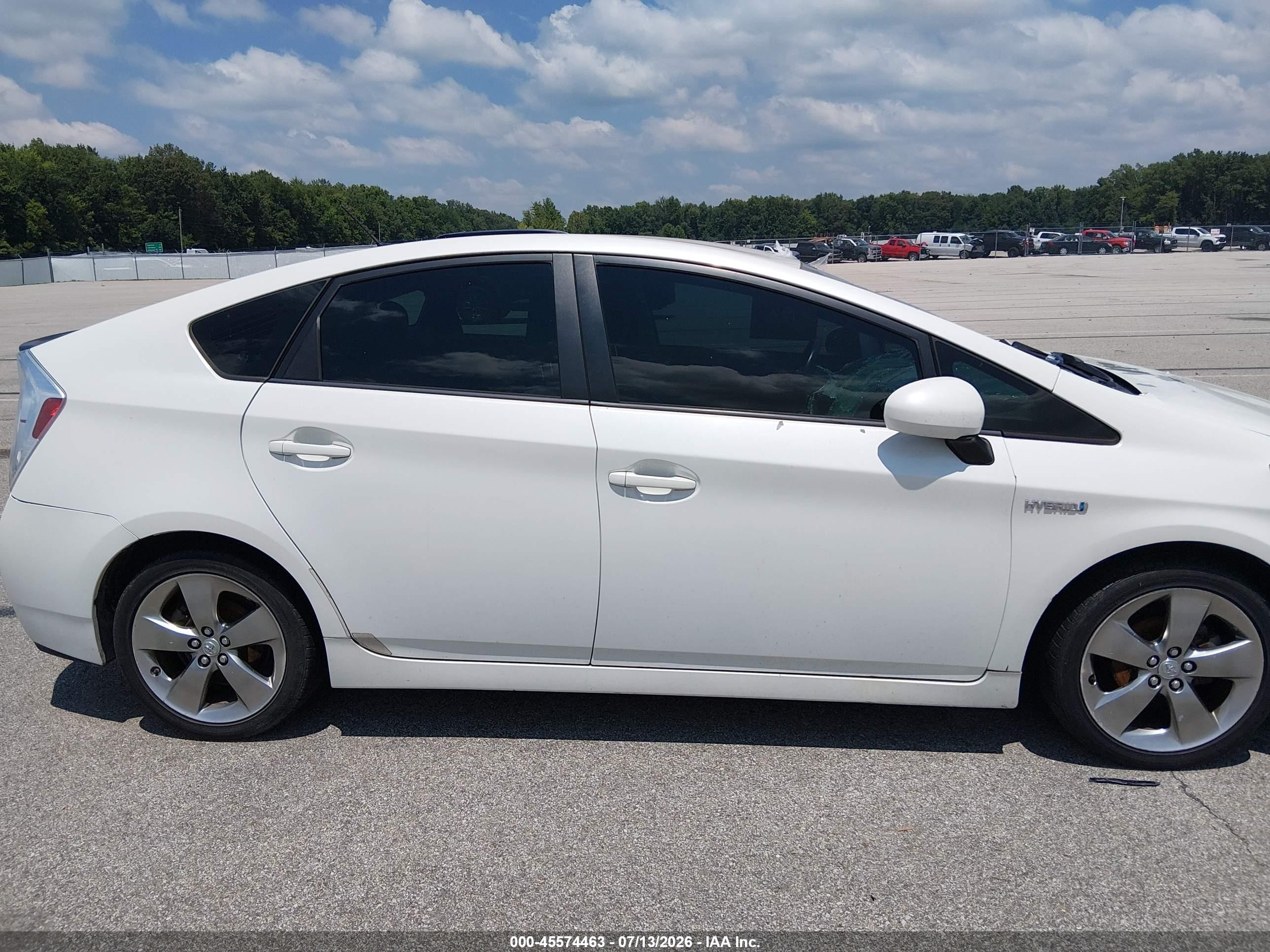 2013 Toyota Prius Three Se White vin: JTDKN3DU7D5591140