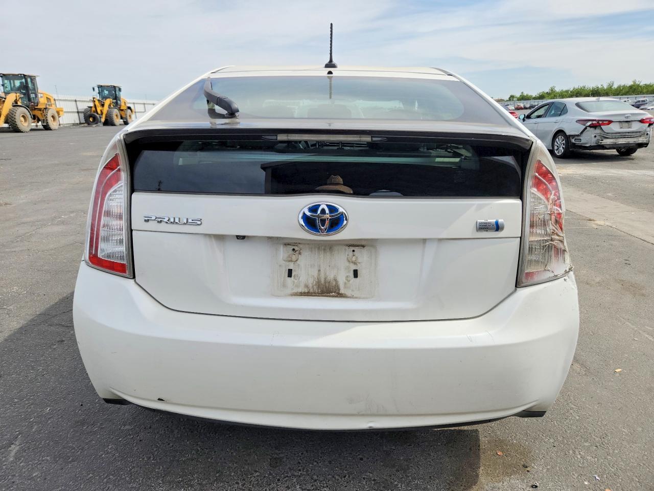 2013 Toyota Prius Three White vin: JTDKN3DU7D5684983