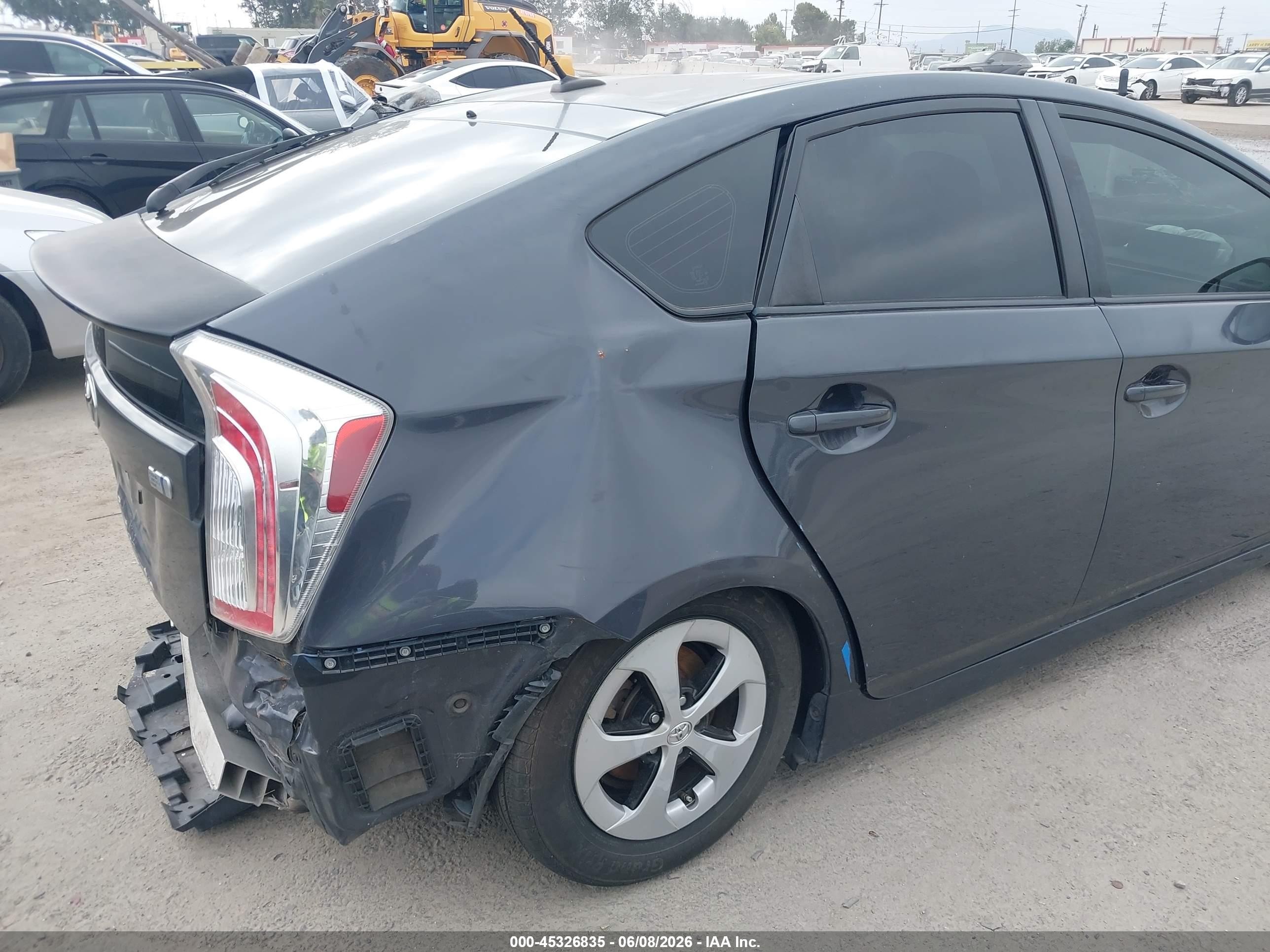 2013 Toyota Prius Three Серый vin: JTDKN3DU7D5687785