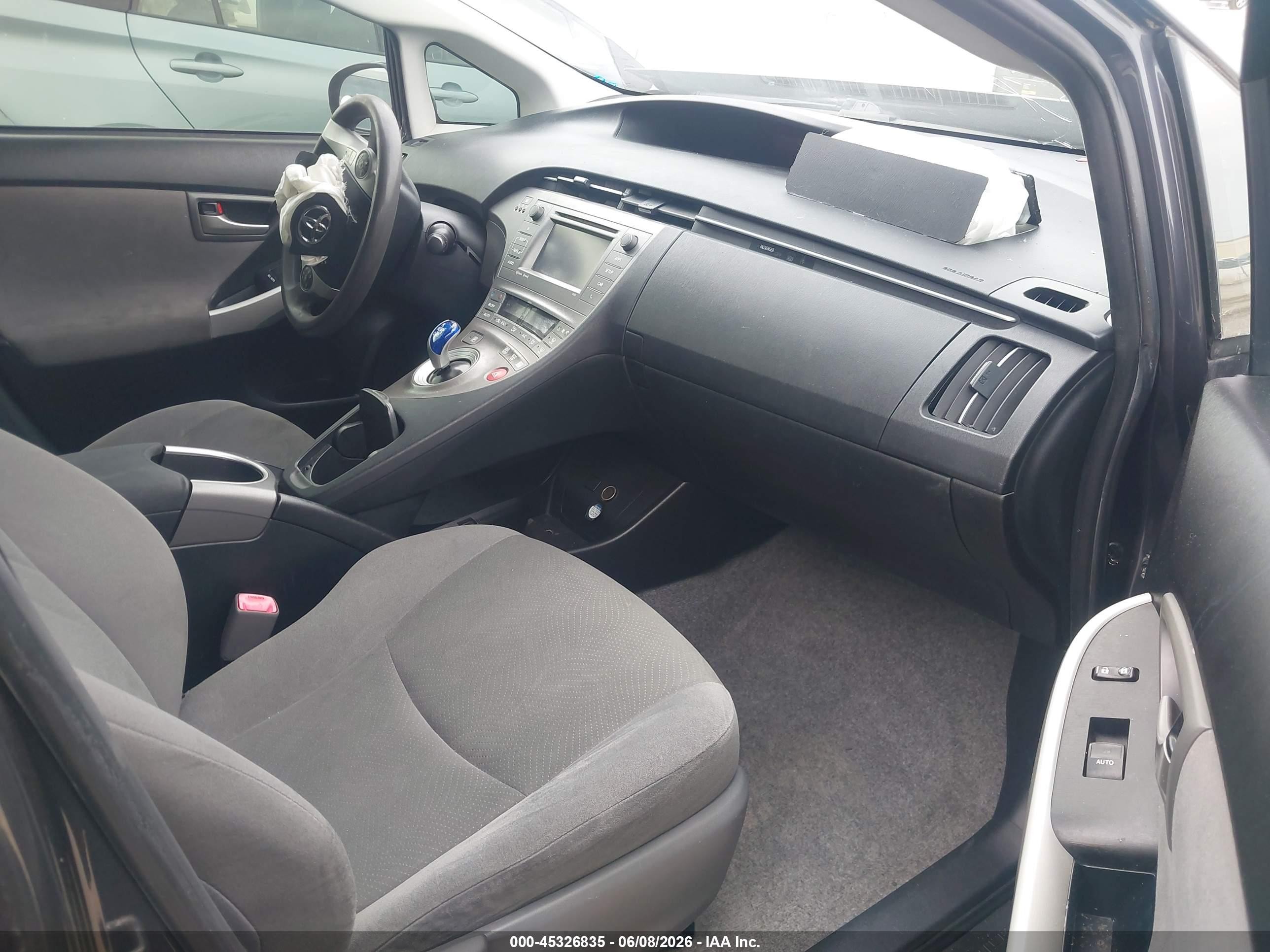 2013 Toyota Prius Three Серый vin: JTDKN3DU7D5687785