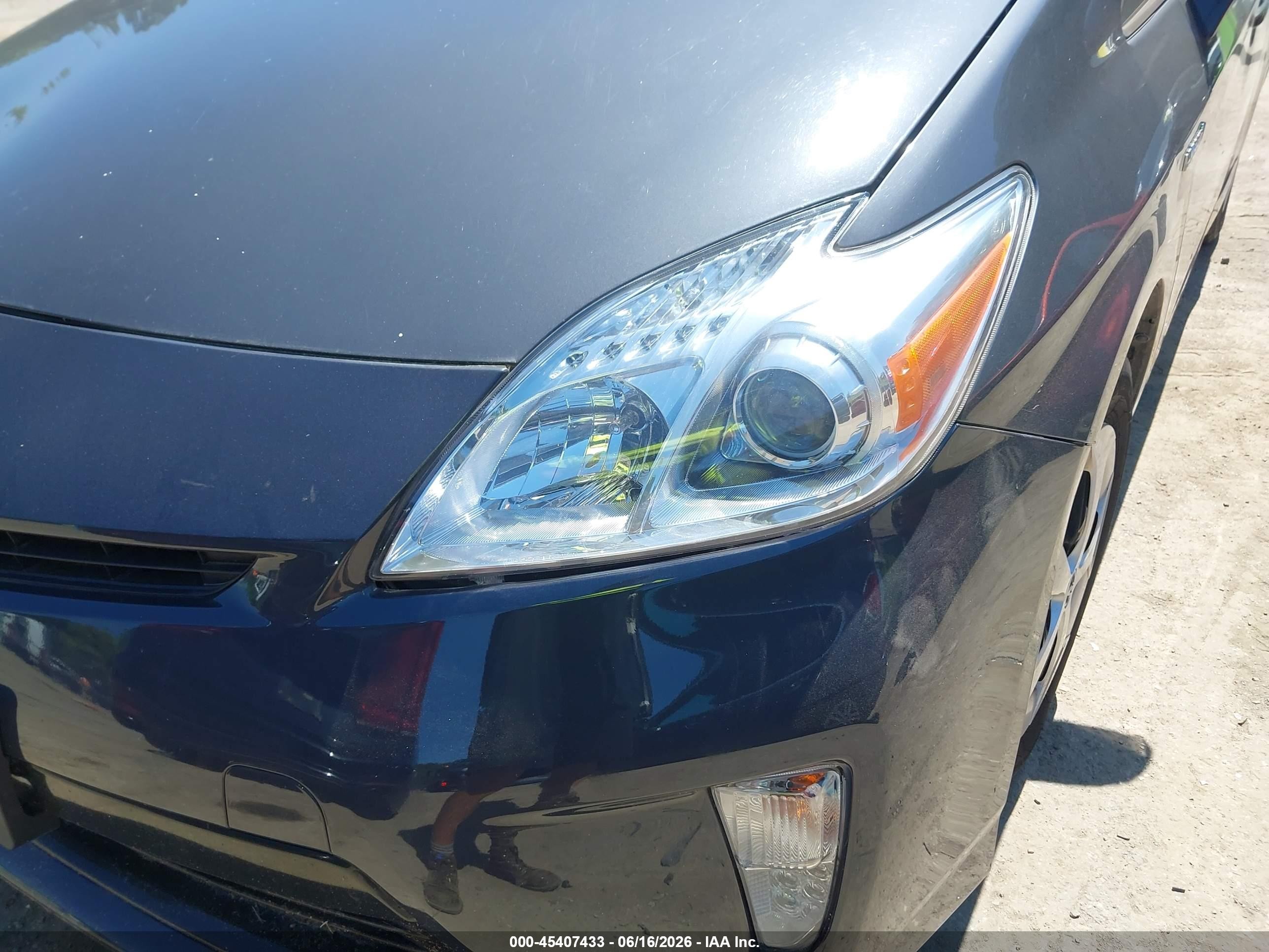 2014 Toyota Prius Two Gray vin: JTDKN3DU7E1808534