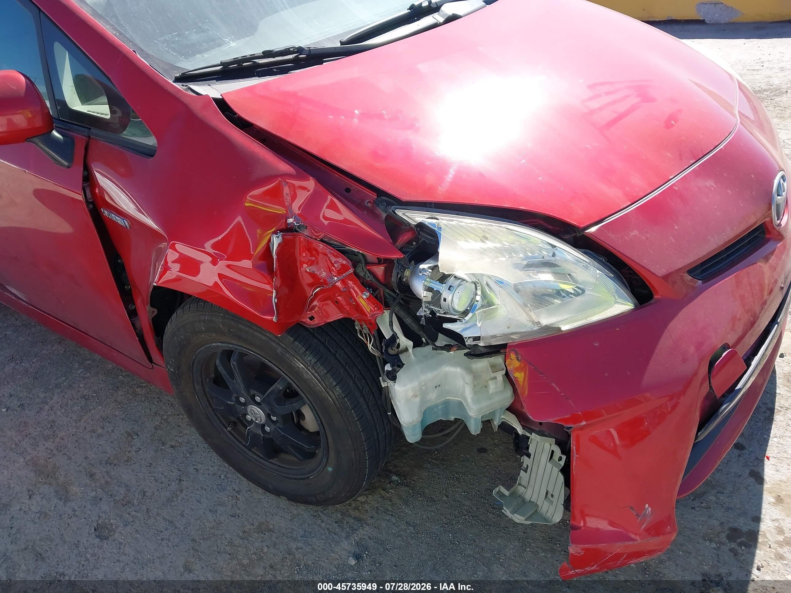 2015 Toyota Prius Three Красный vin: JTDKN3DU7F0430352