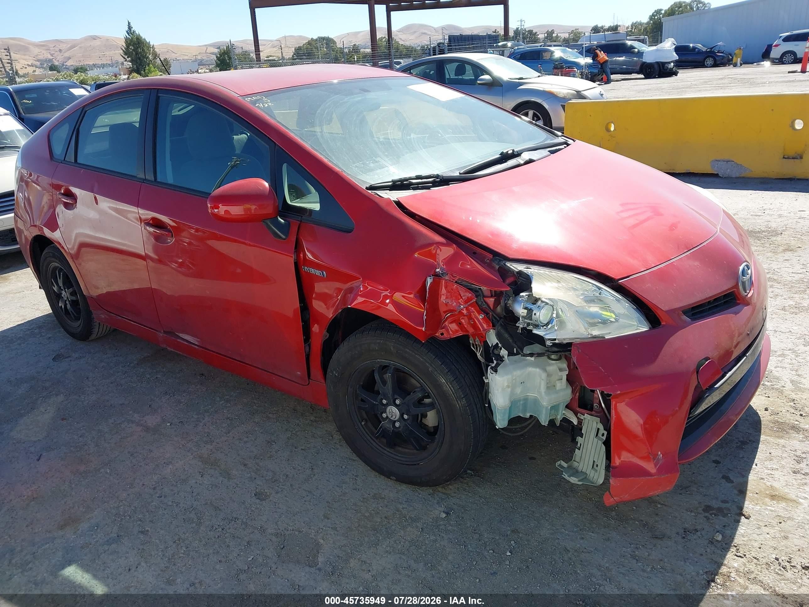 2015 Toyota Prius Three Красный vin: JTDKN3DU7F0430352