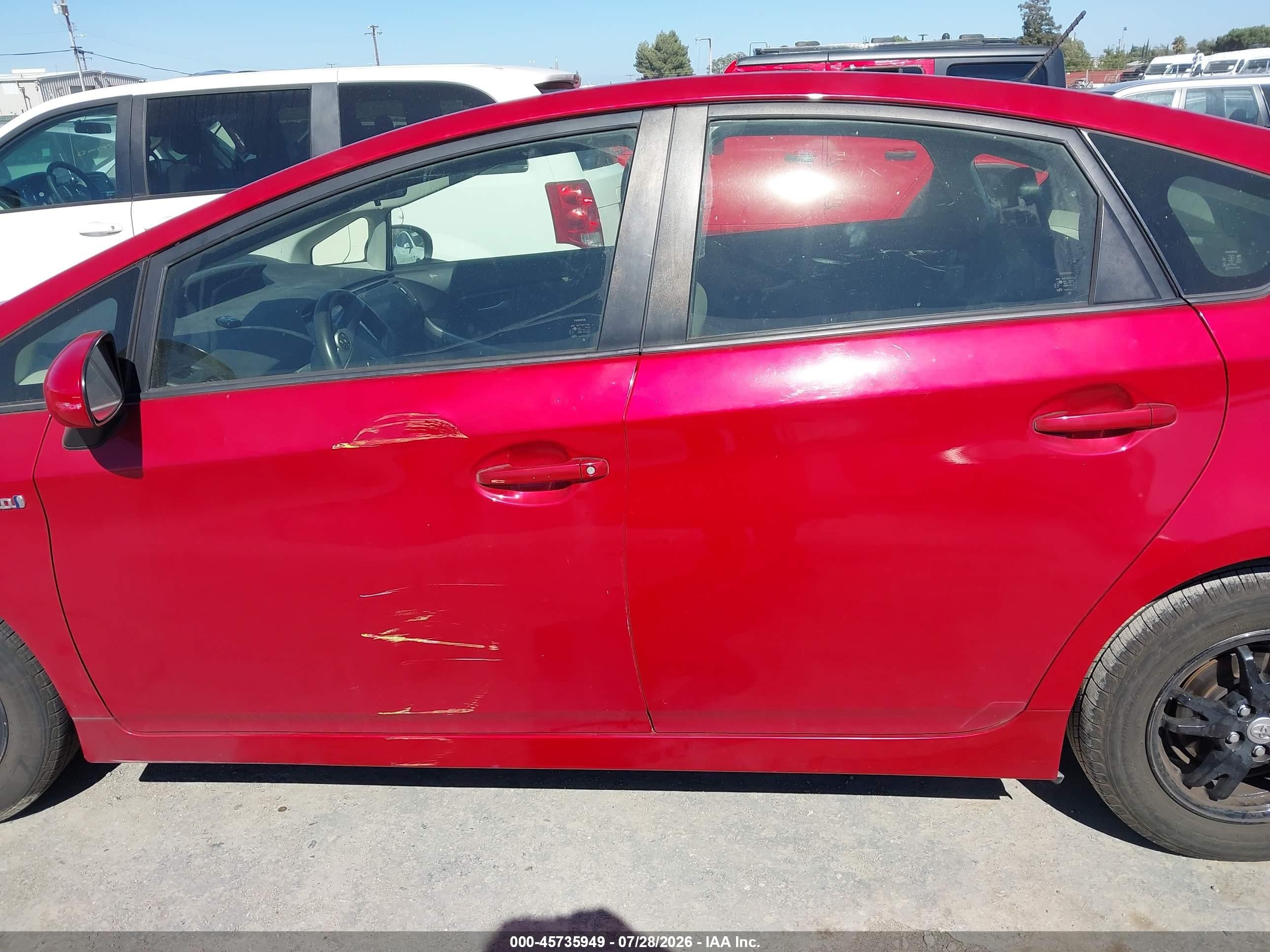 2015 Toyota Prius Three Красный vin: JTDKN3DU7F0430352