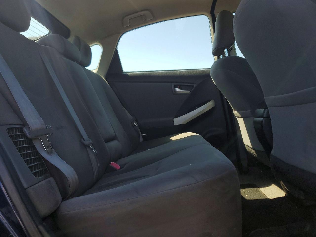 2015 Toyota Prius Two Синий vin: JTDKN3DU7F0439777
