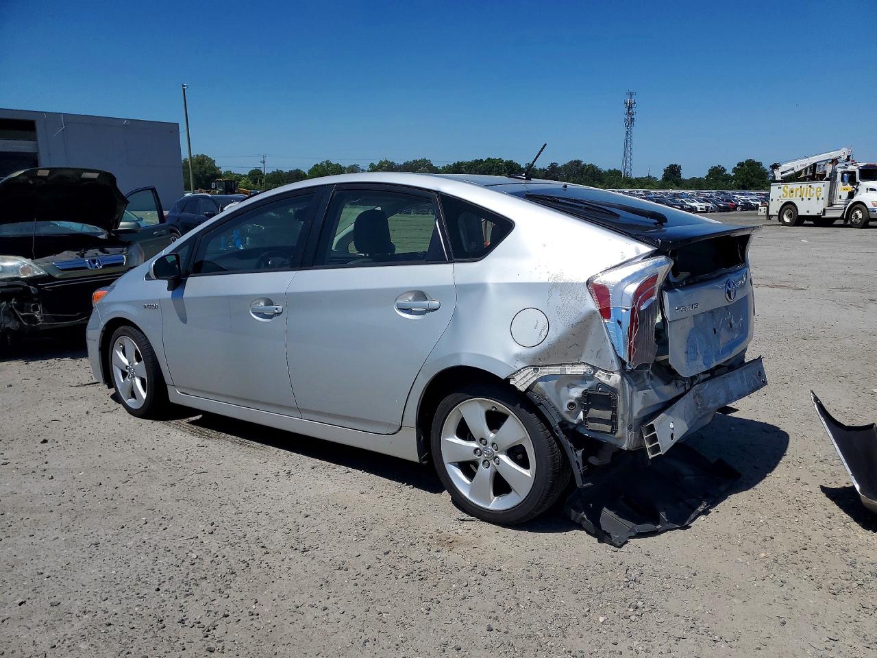 2015 Toyota Prius Five Серебряный vin: JTDKN3DU7F0447040