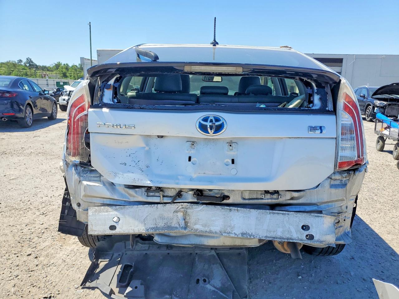 2015 Toyota Prius Five Серебряный vin: JTDKN3DU7F0447040