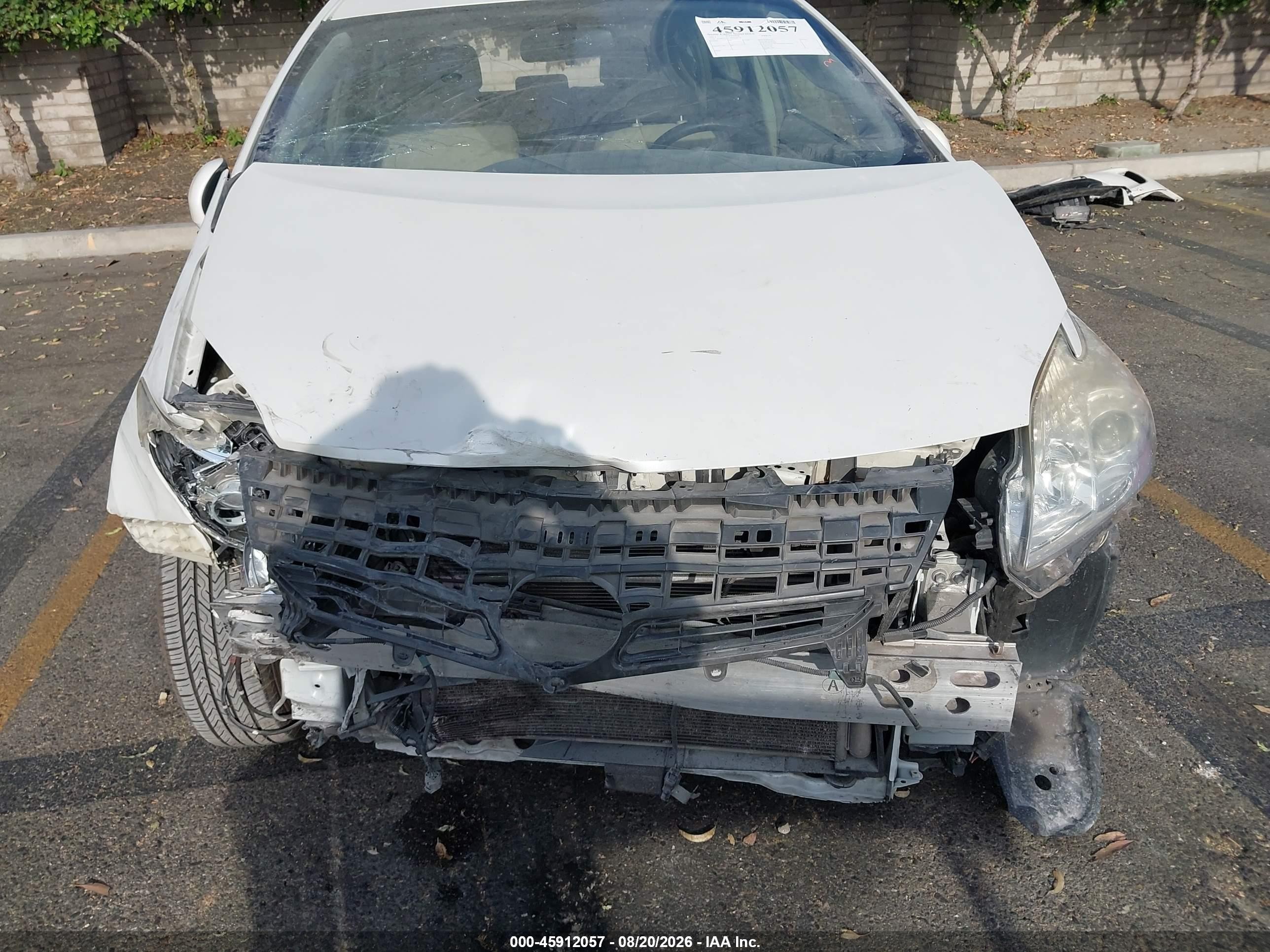 2015 Toyota Prius Two Белый vin: JTDKN3DU7F0448978