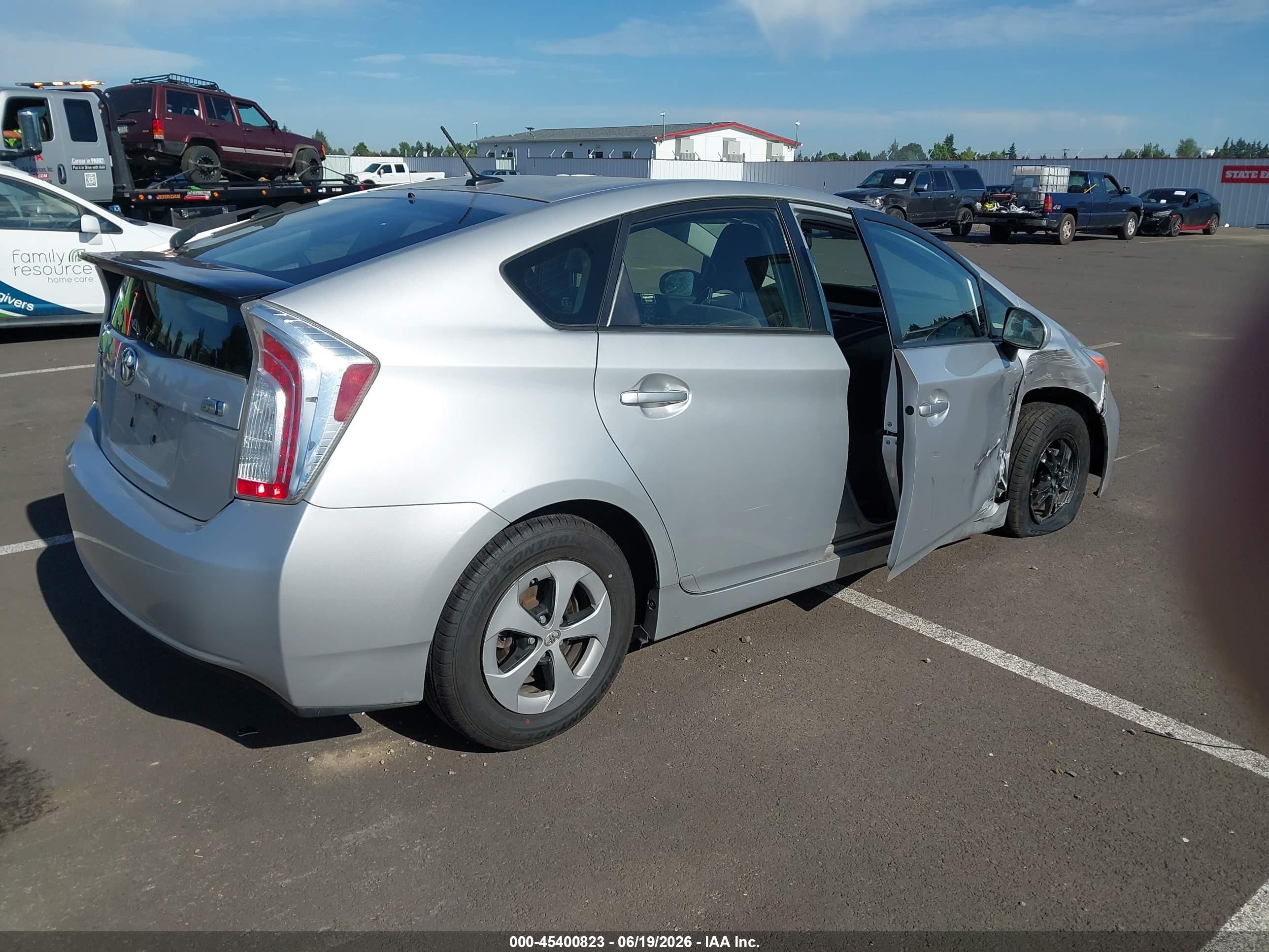 2015 Toyota Prius Four Silver vin: JTDKN3DU7F0459964