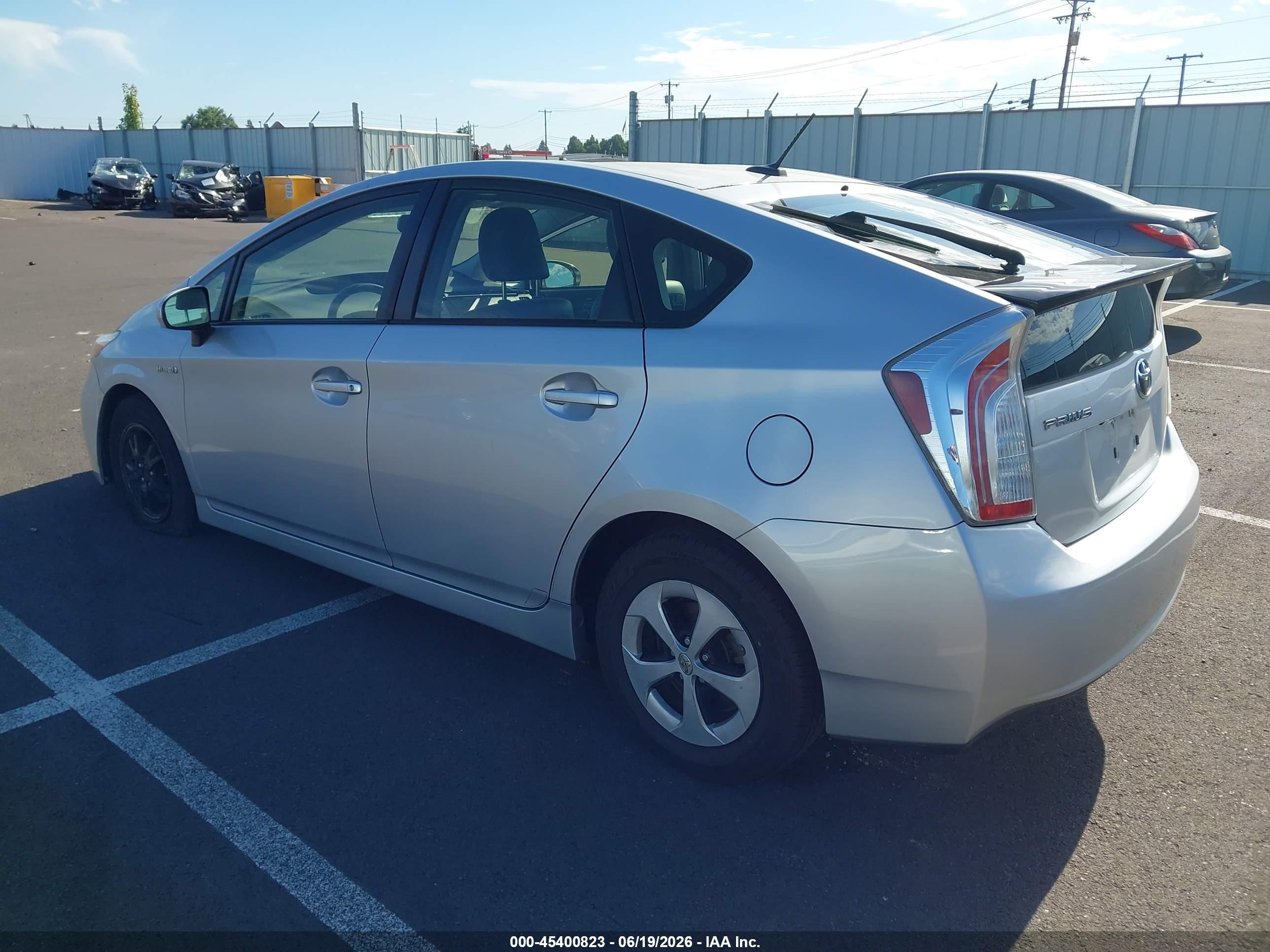2015 Toyota Prius Four Silver vin: JTDKN3DU7F0459964