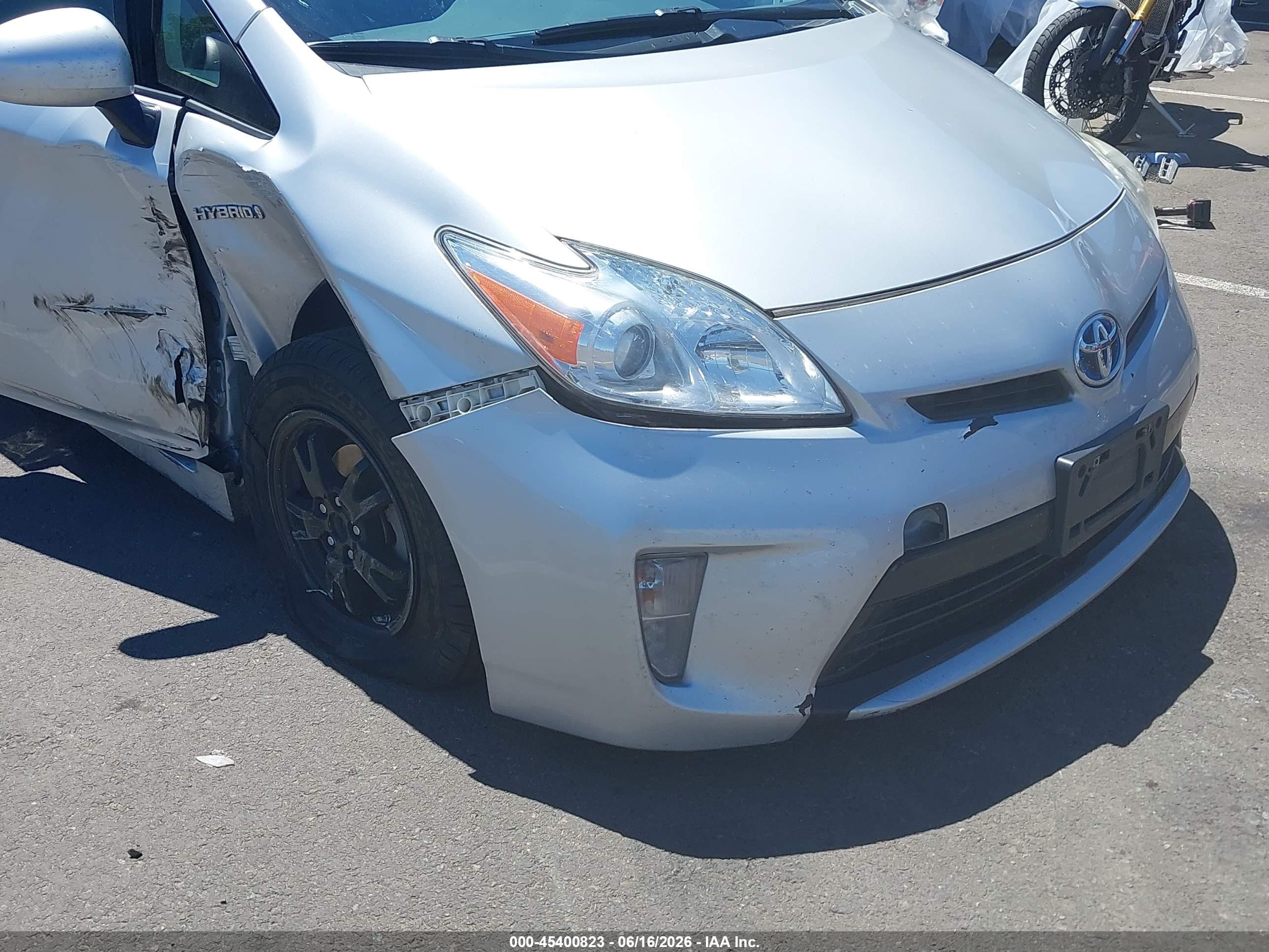 2015 Toyota Prius Four Silver vin: JTDKN3DU7F0459964