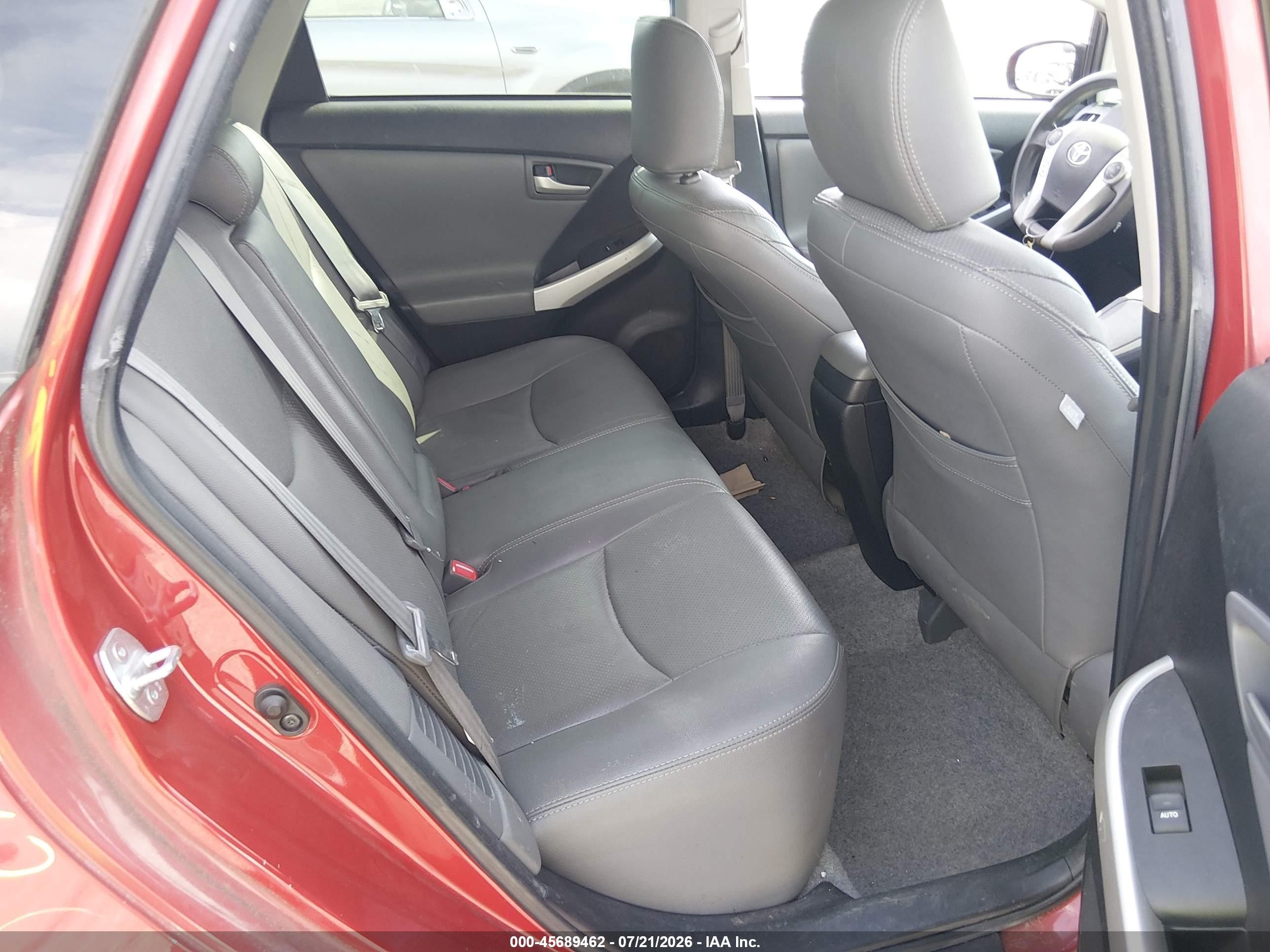 2015 Toyota Prius Two Red vin: JTDKN3DU7F1886197