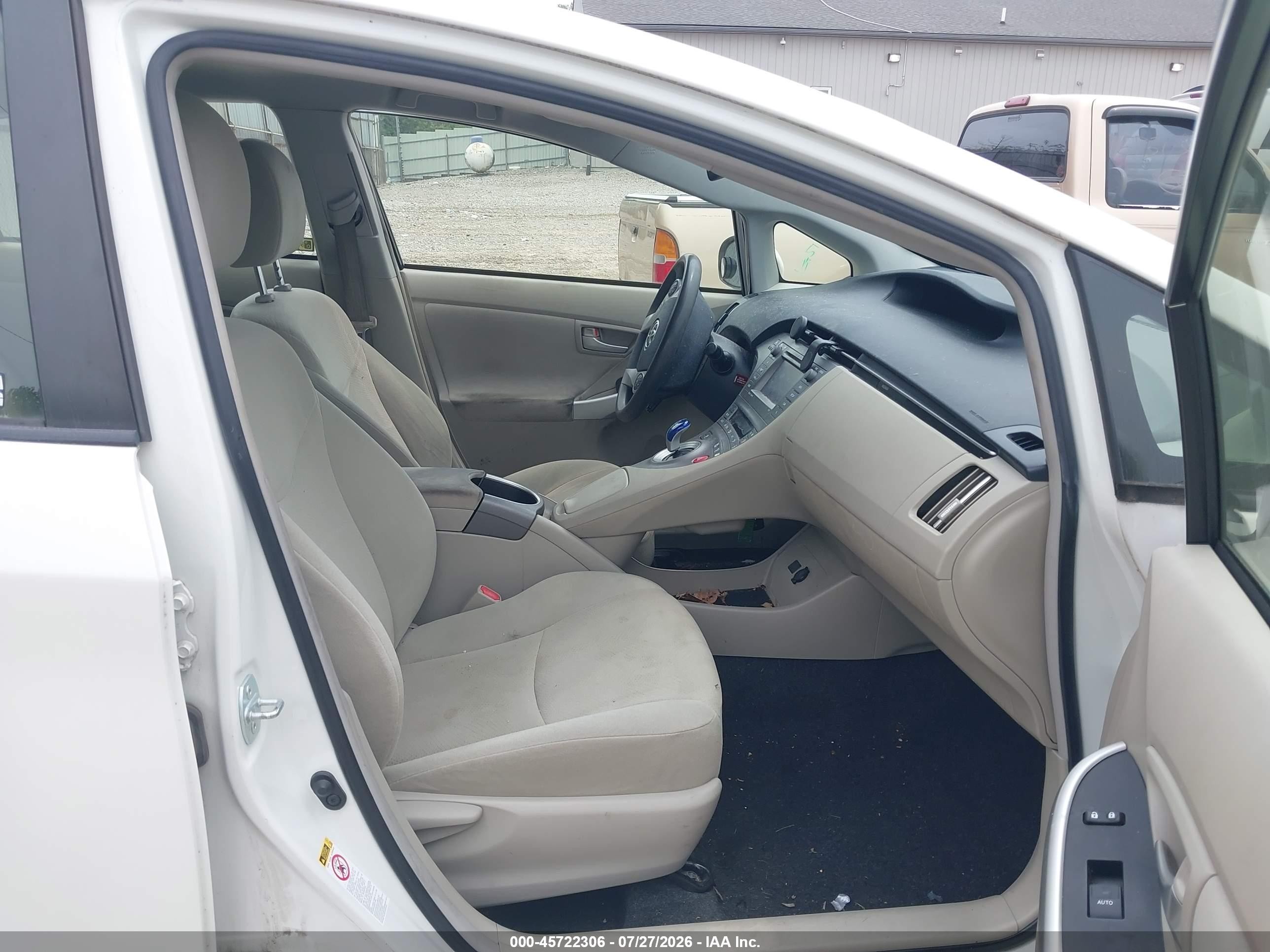 2015 Toyota Prius Three White vin: JTDKN3DU7F1898527