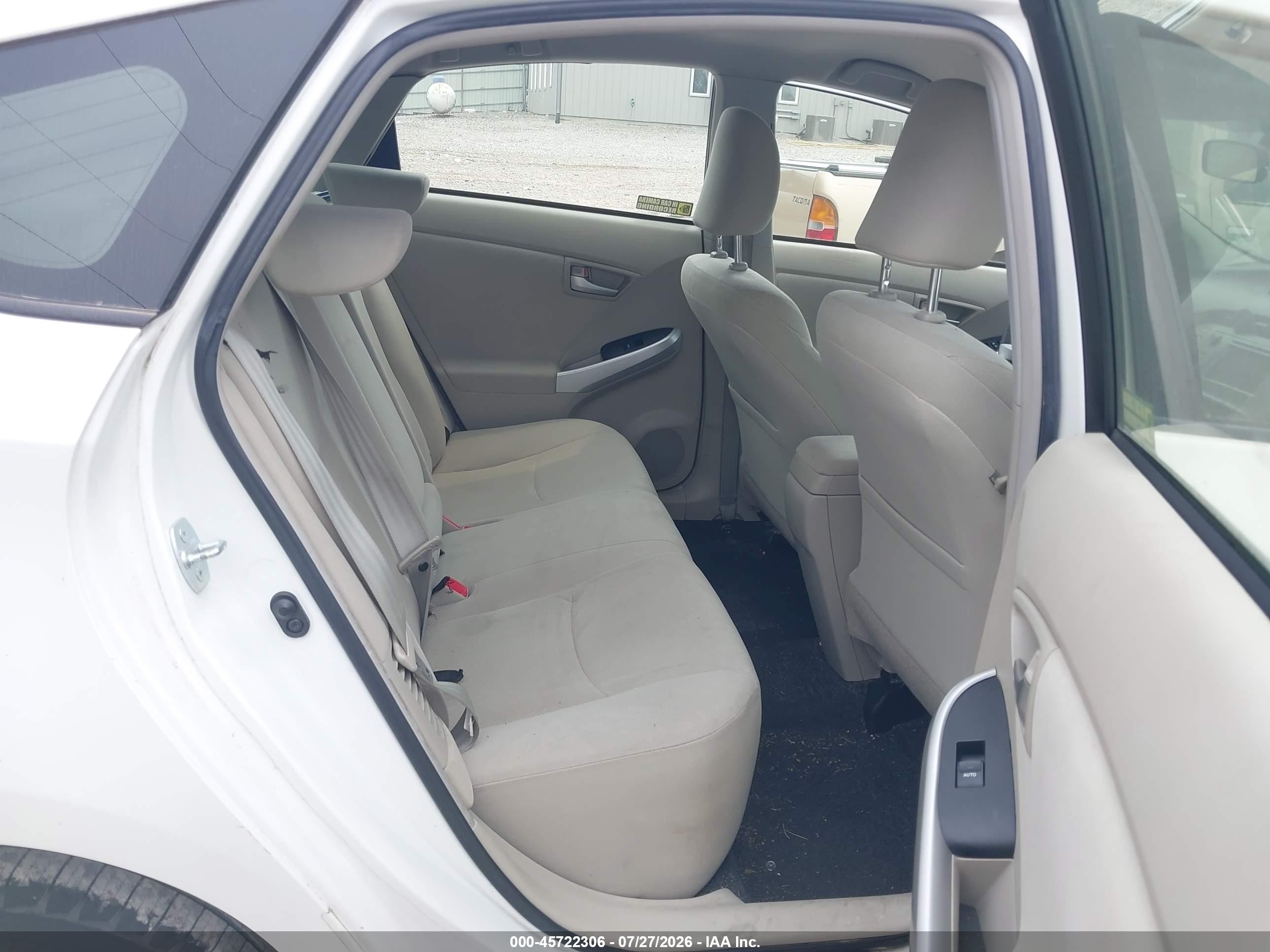 2015 Toyota Prius Three White vin: JTDKN3DU7F1898527