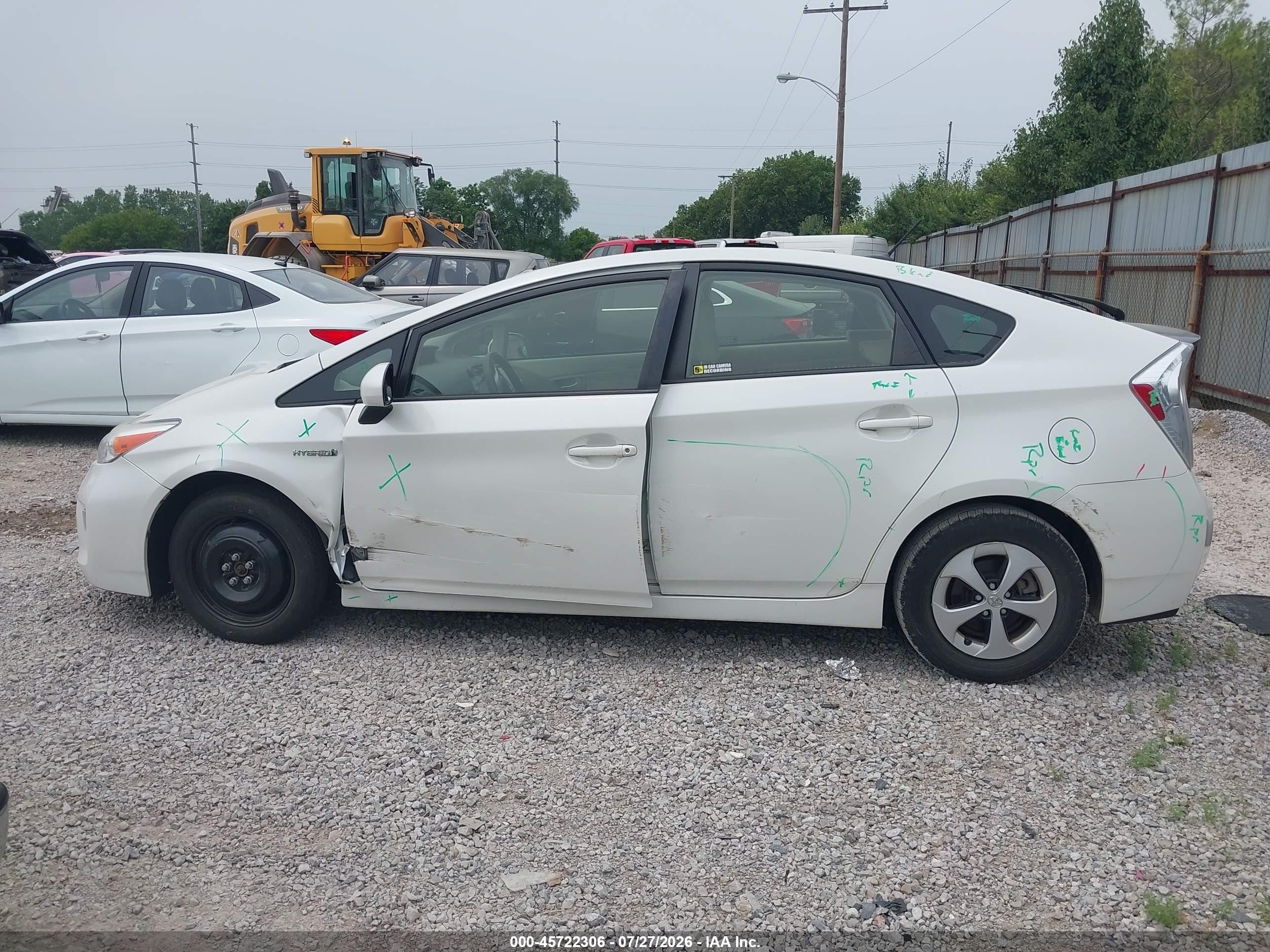 2015 Toyota Prius Three White vin: JTDKN3DU7F1898527