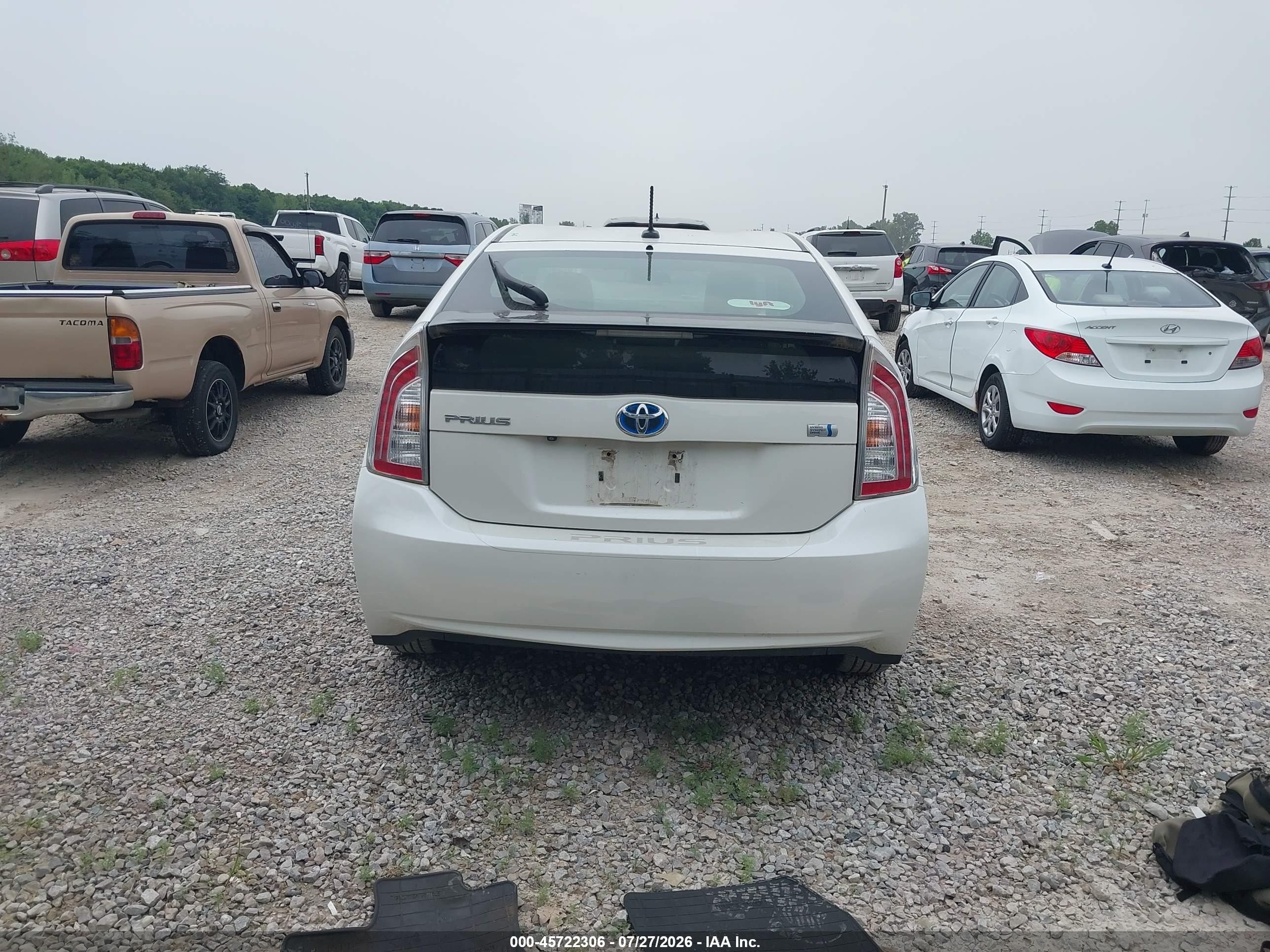 2015 Toyota Prius Three White vin: JTDKN3DU7F1898527