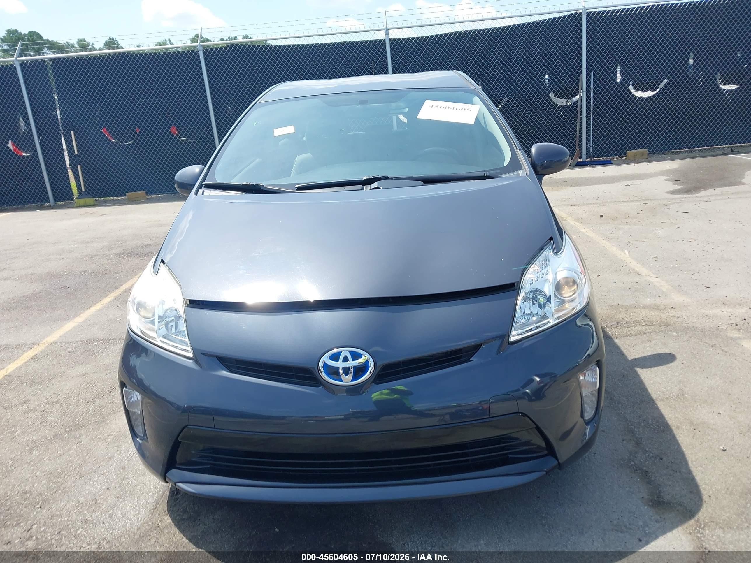 2015 Toyota Prius Two Gray vin: JTDKN3DU7F1907744