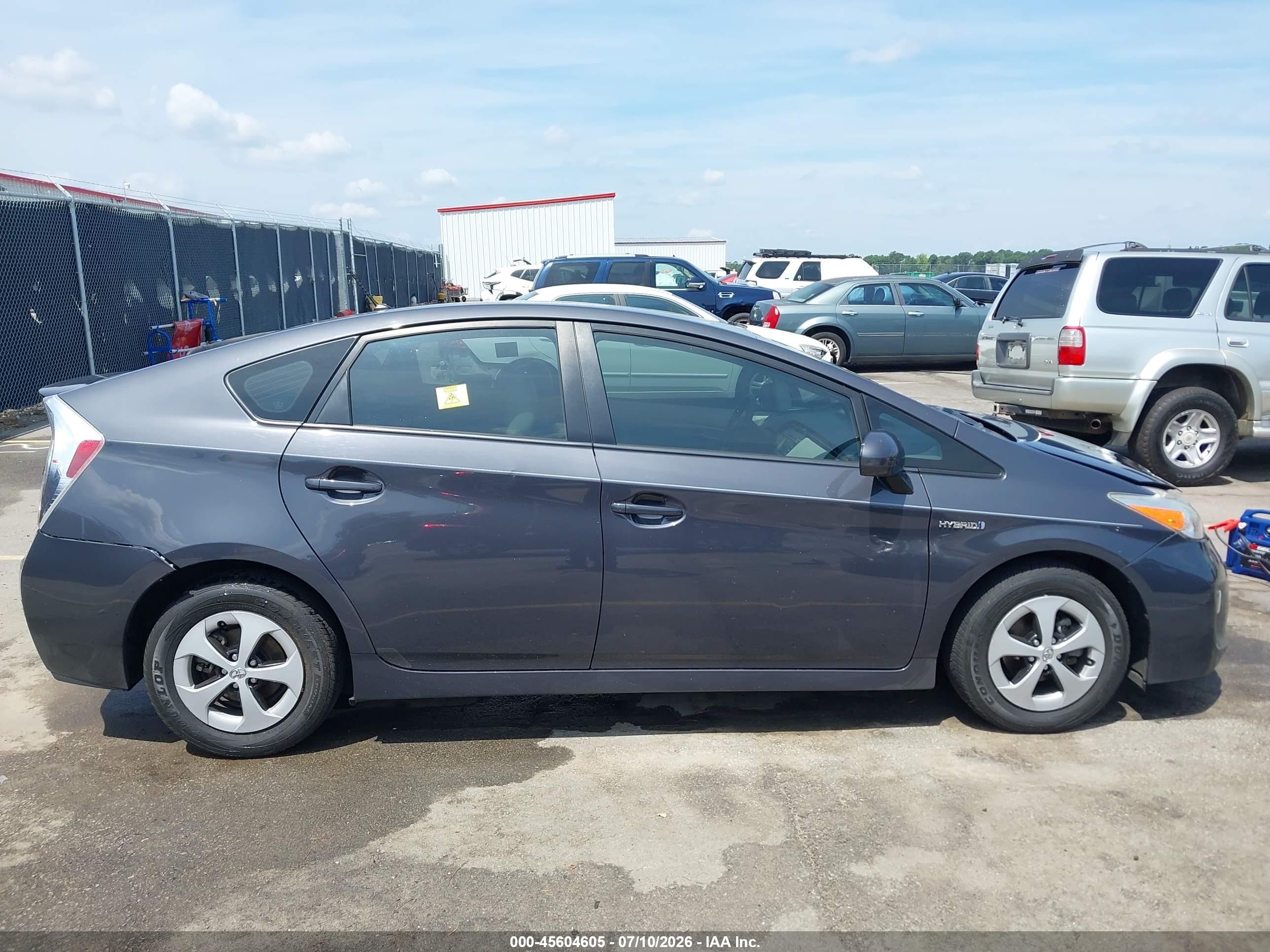 2015 Toyota Prius Two Gray vin: JTDKN3DU7F1907744