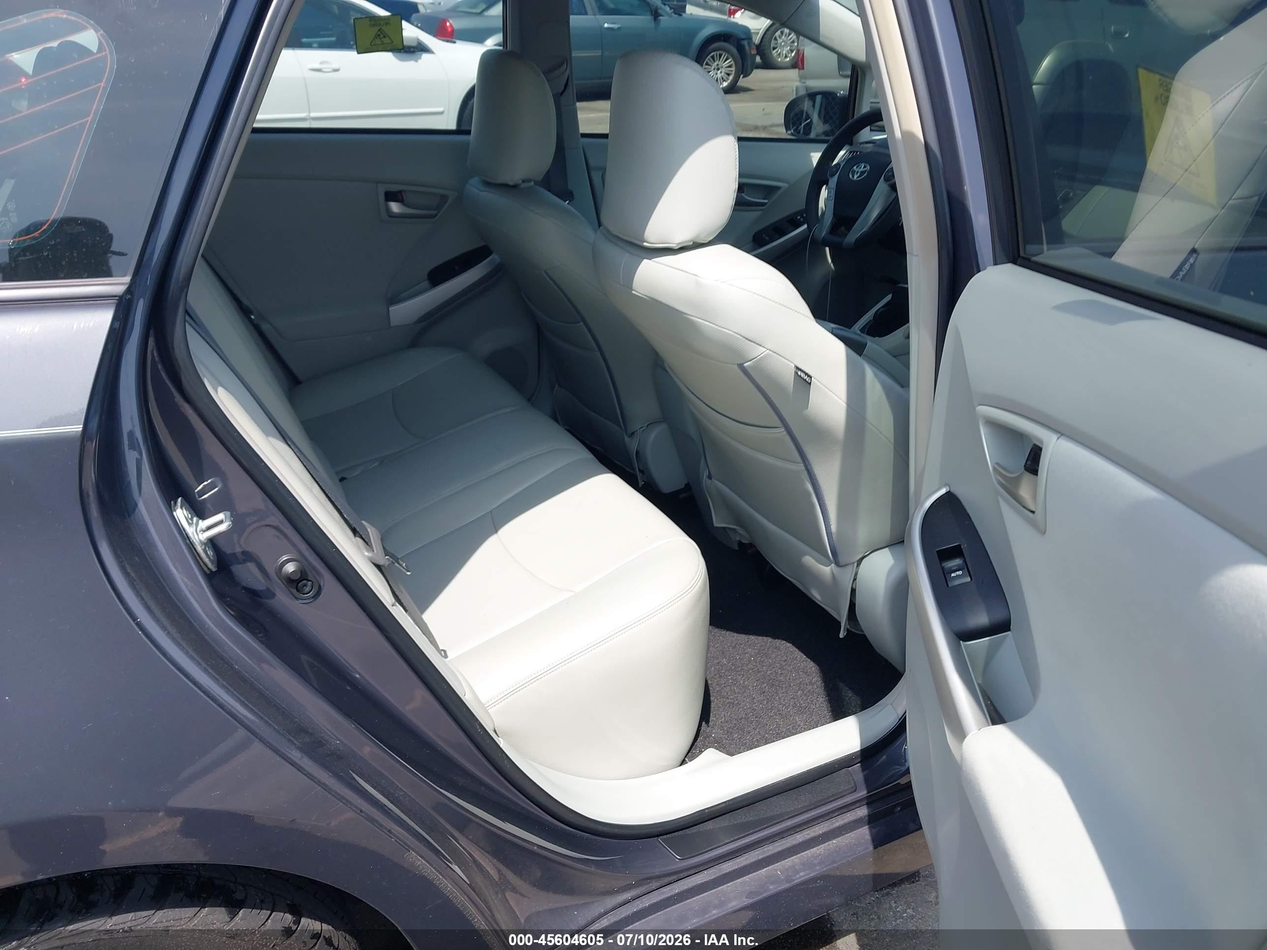 2015 Toyota Prius Two Gray vin: JTDKN3DU7F1907744