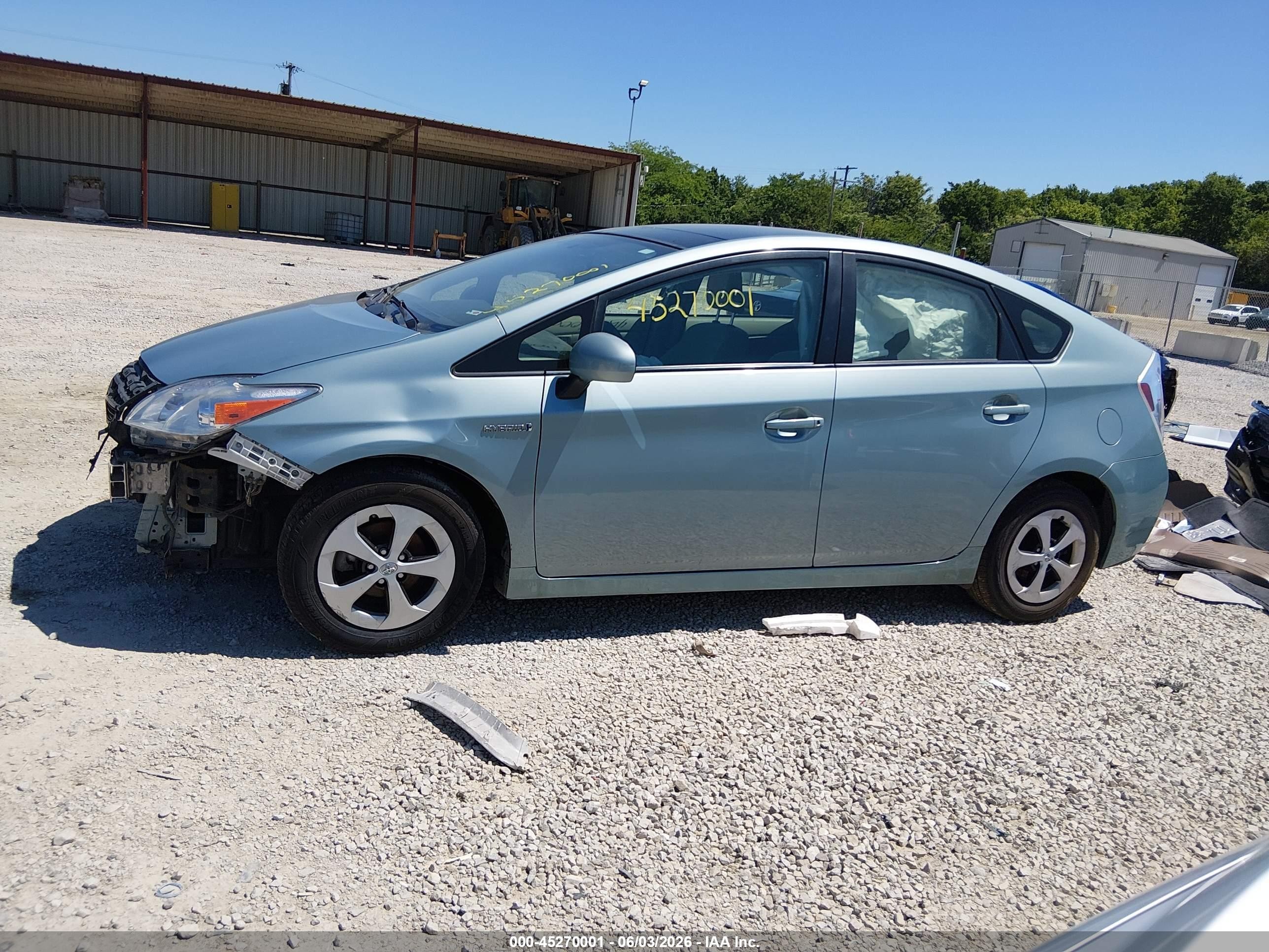 2015 Toyota Prius Three Teal vin: JTDKN3DU7F1972142