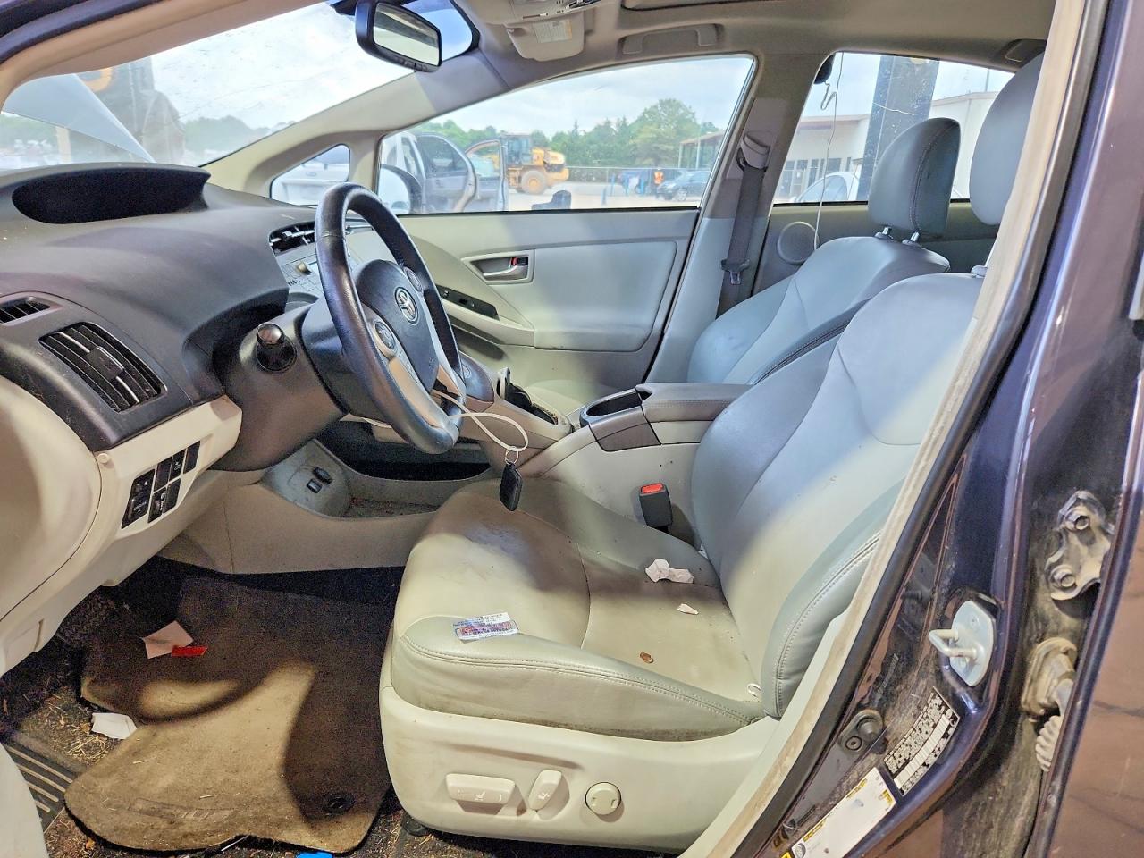 2015 Toyota Prius Four Gray vin: JTDKN3DU7F1986638