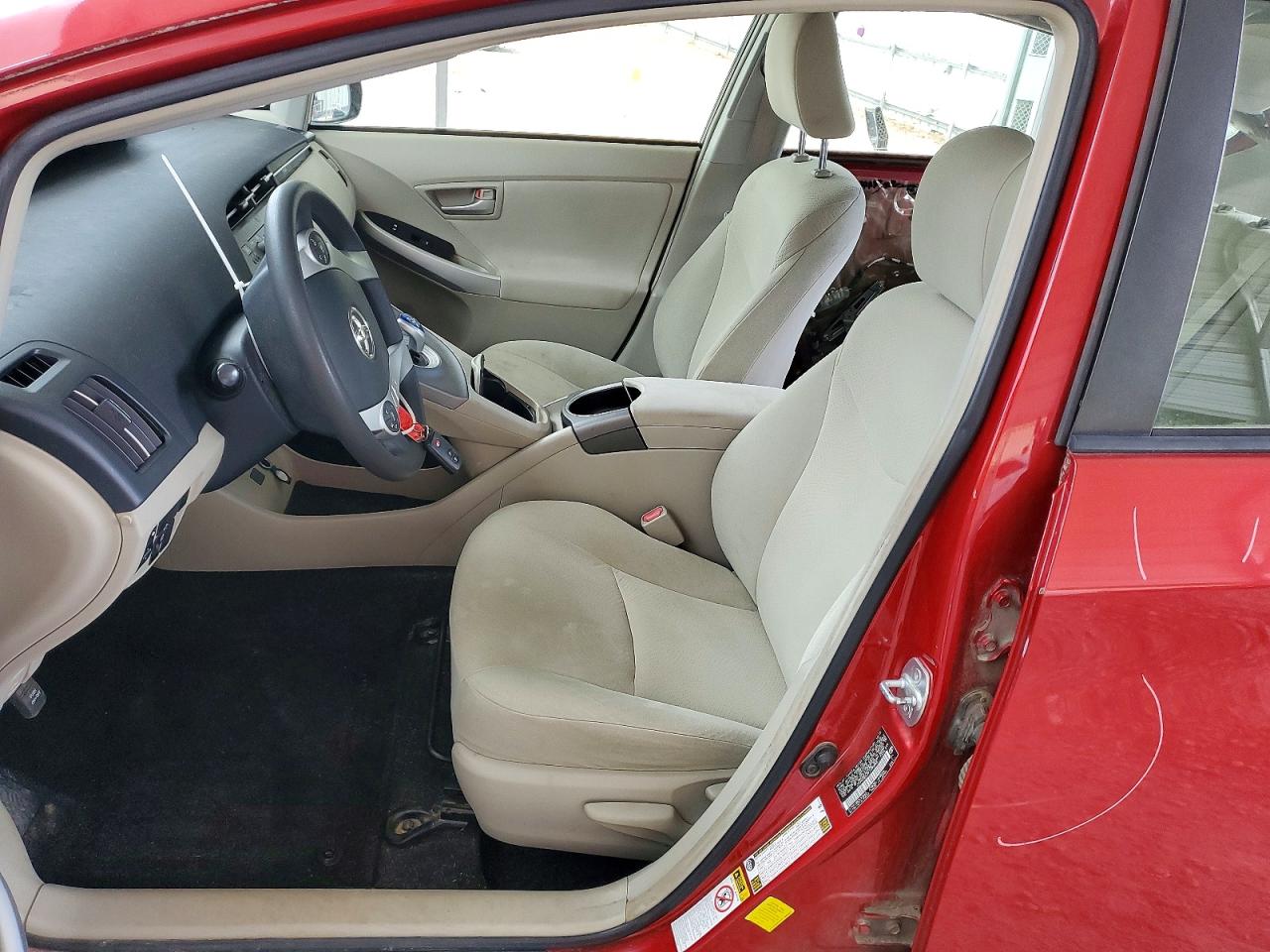 2015 Toyota Prius Two Red vin: JTDKN3DU7F1995985