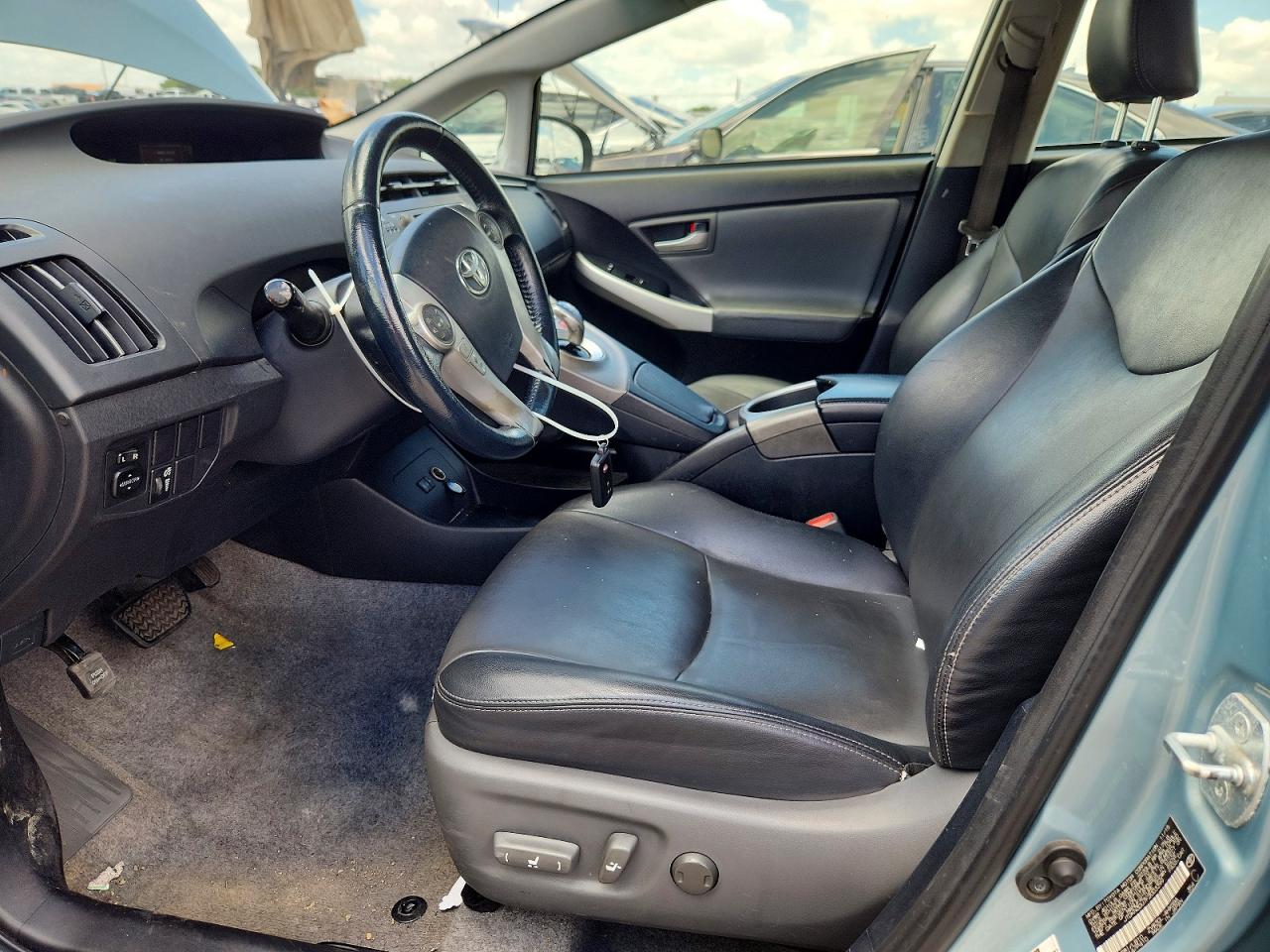2015 Toyota Prius Four Gray vin: JTDKN3DU7F2003399