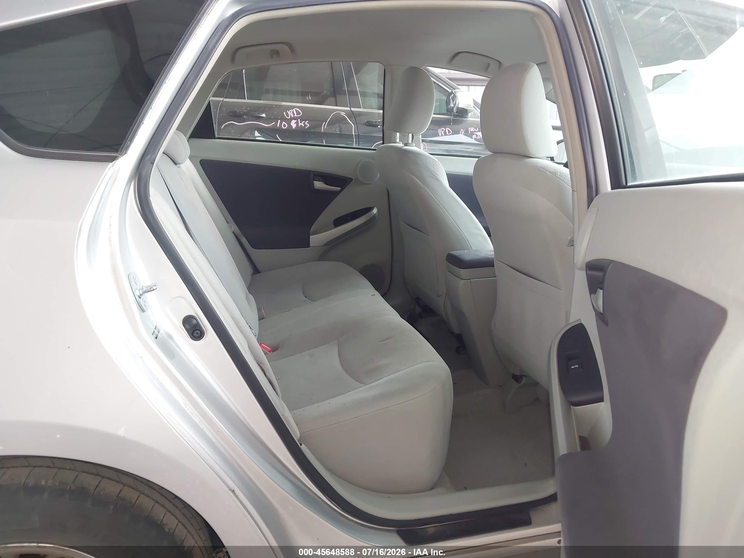 2010 Toyota Prius Iii Silver vin: JTDKN3DU8A0078164