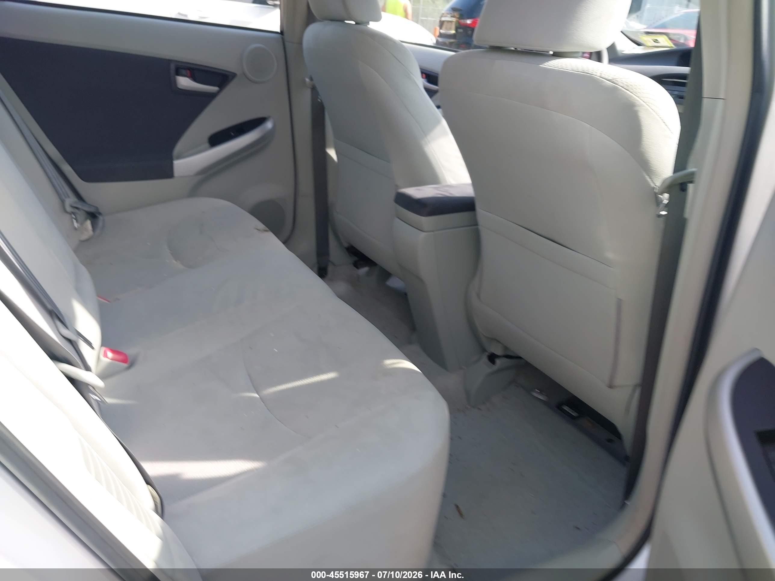 2010 Toyota Prius Iii Silver vin: JTDKN3DU8A0099788