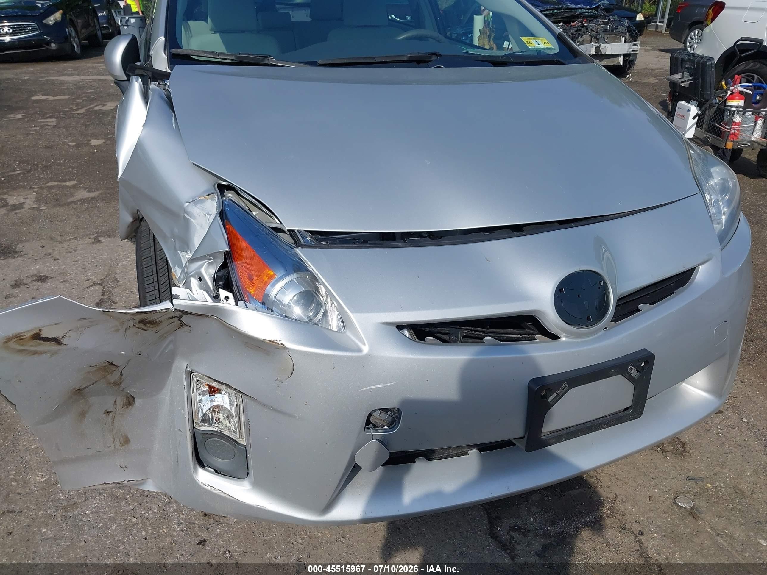 2010 Toyota Prius Iii Silver vin: JTDKN3DU8A0099788