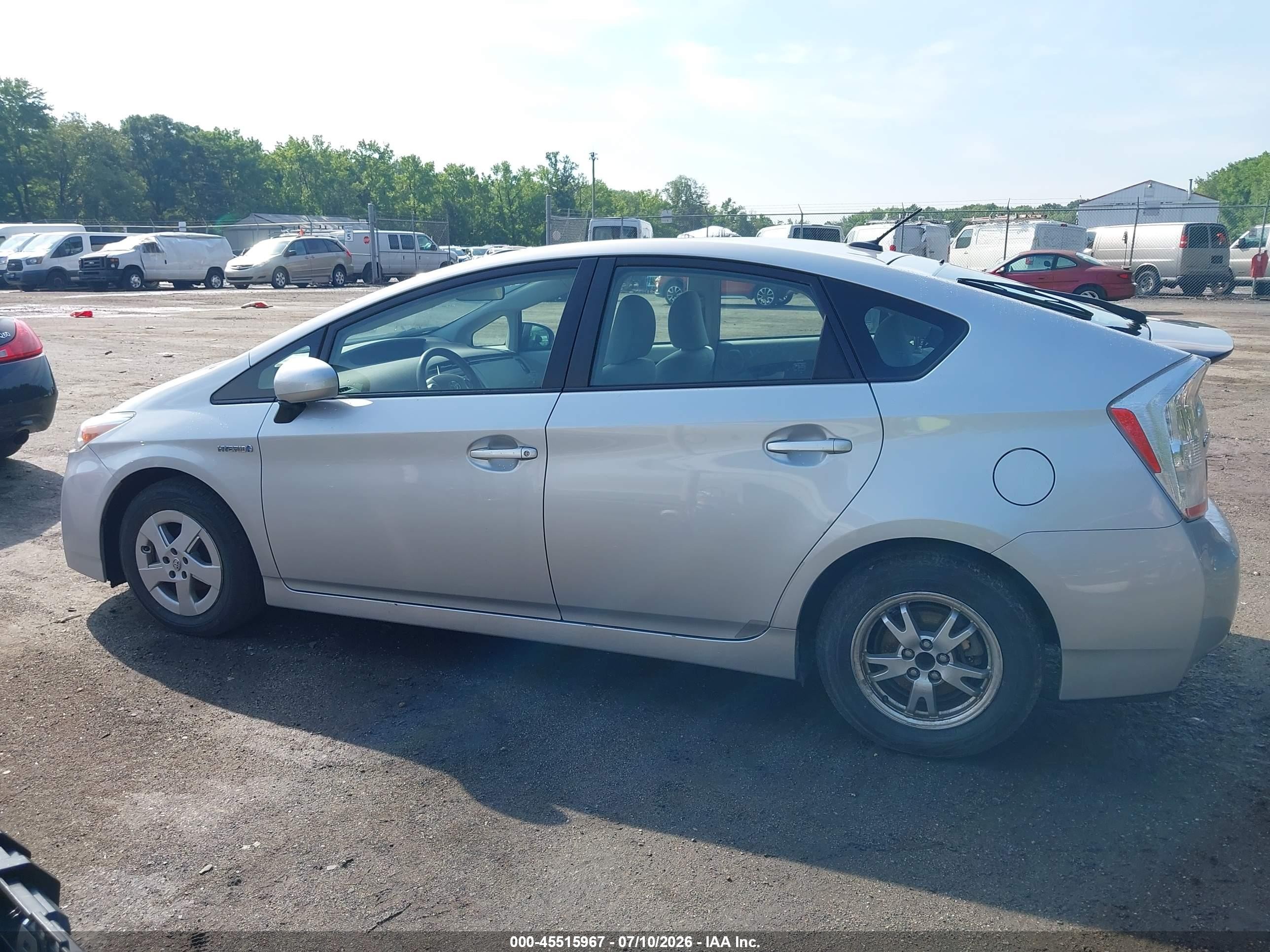2010 Toyota Prius Iii Silver vin: JTDKN3DU8A0099788