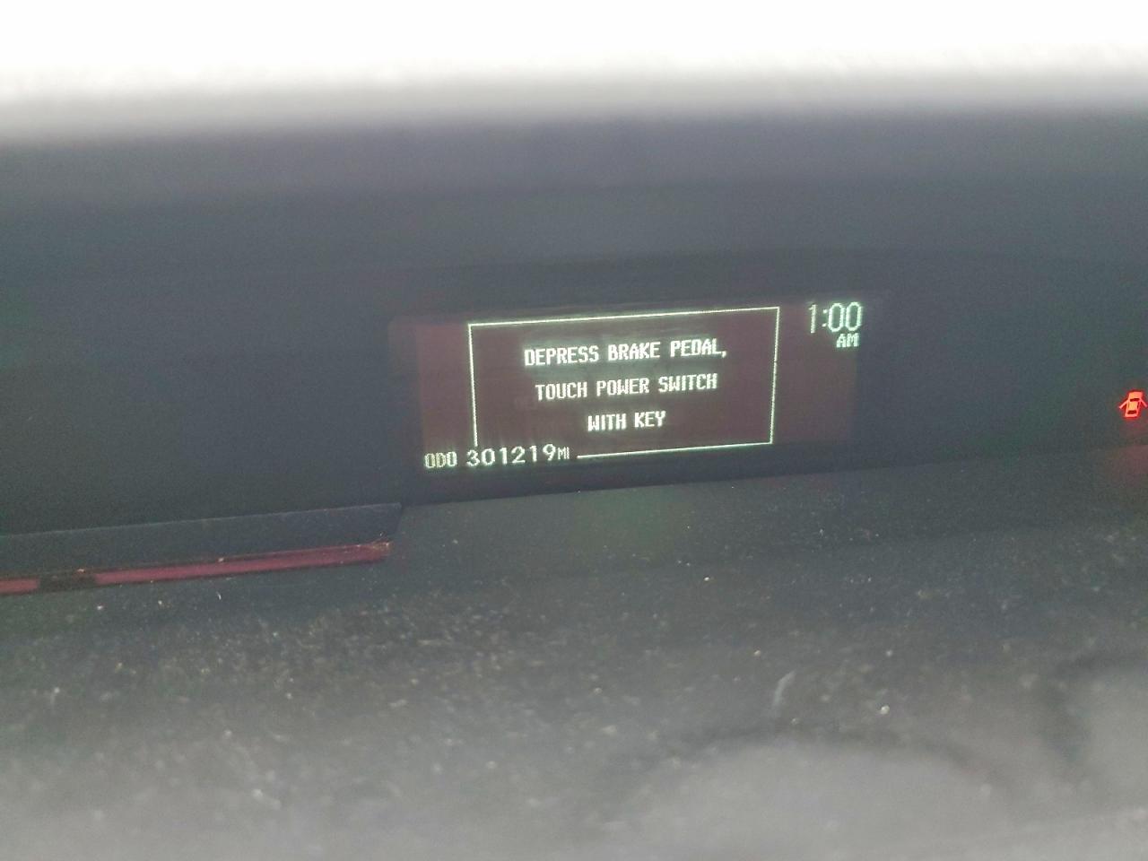 2010 Toyota Prius Iii Золотой vin: JTDKN3DU8A0120669