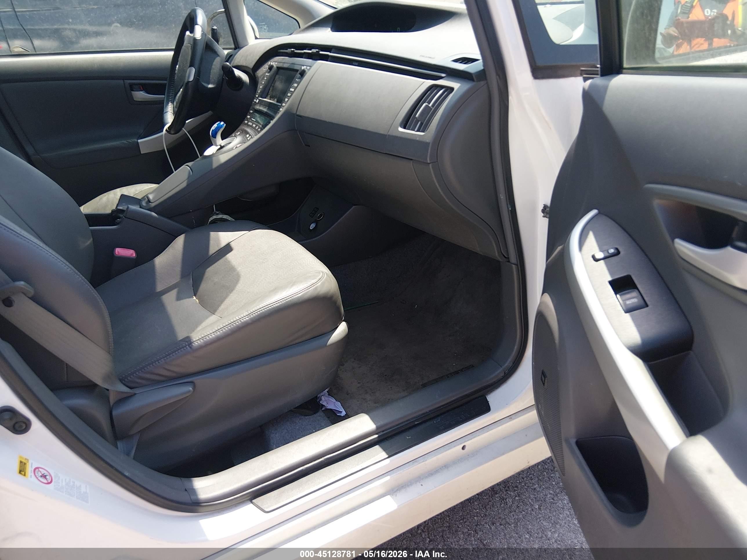 2010 Toyota Prius Iv Белый vin: JTDKN3DU8A0175669