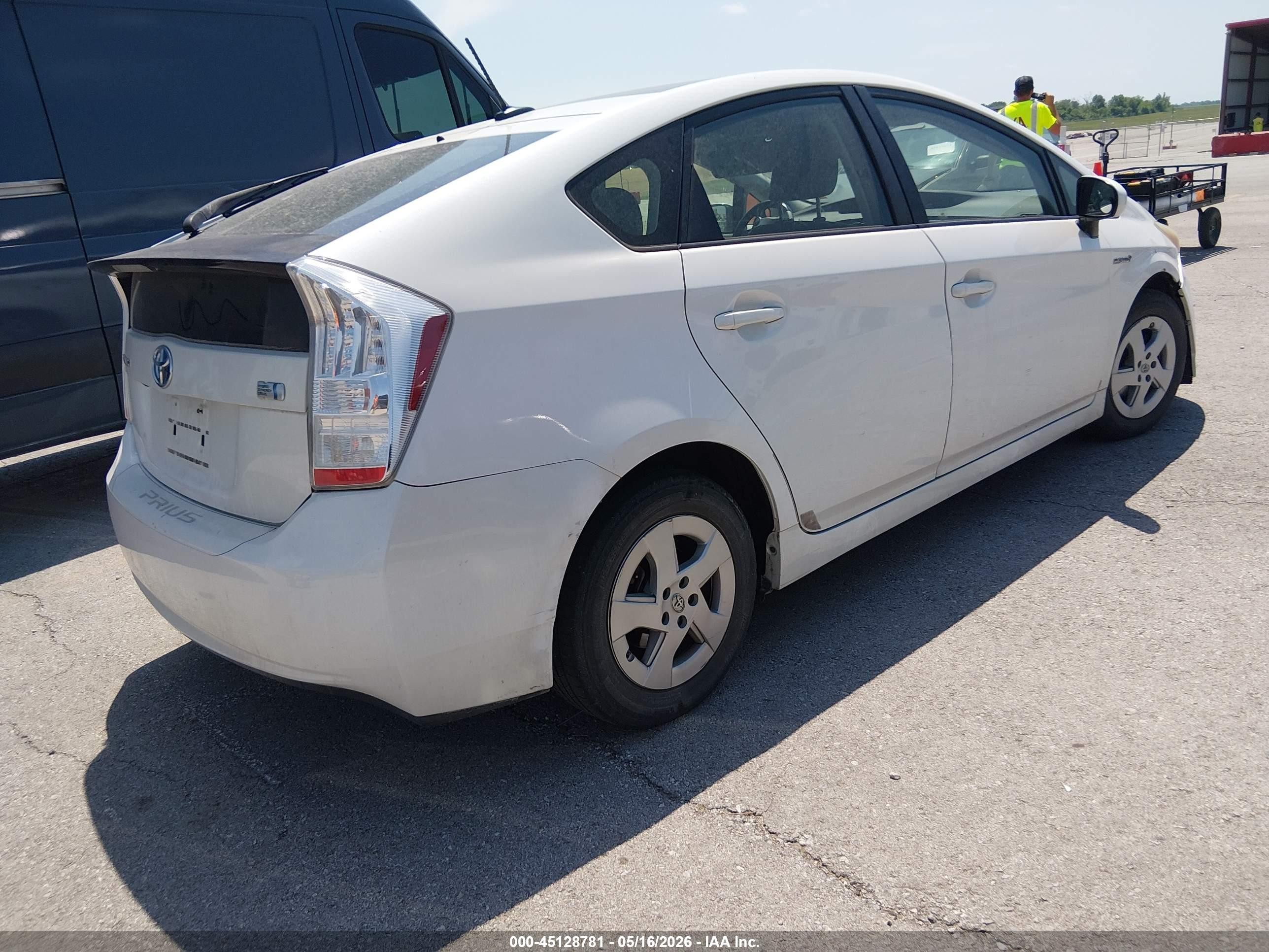 2010 Toyota Prius Iv Белый vin: JTDKN3DU8A0175669